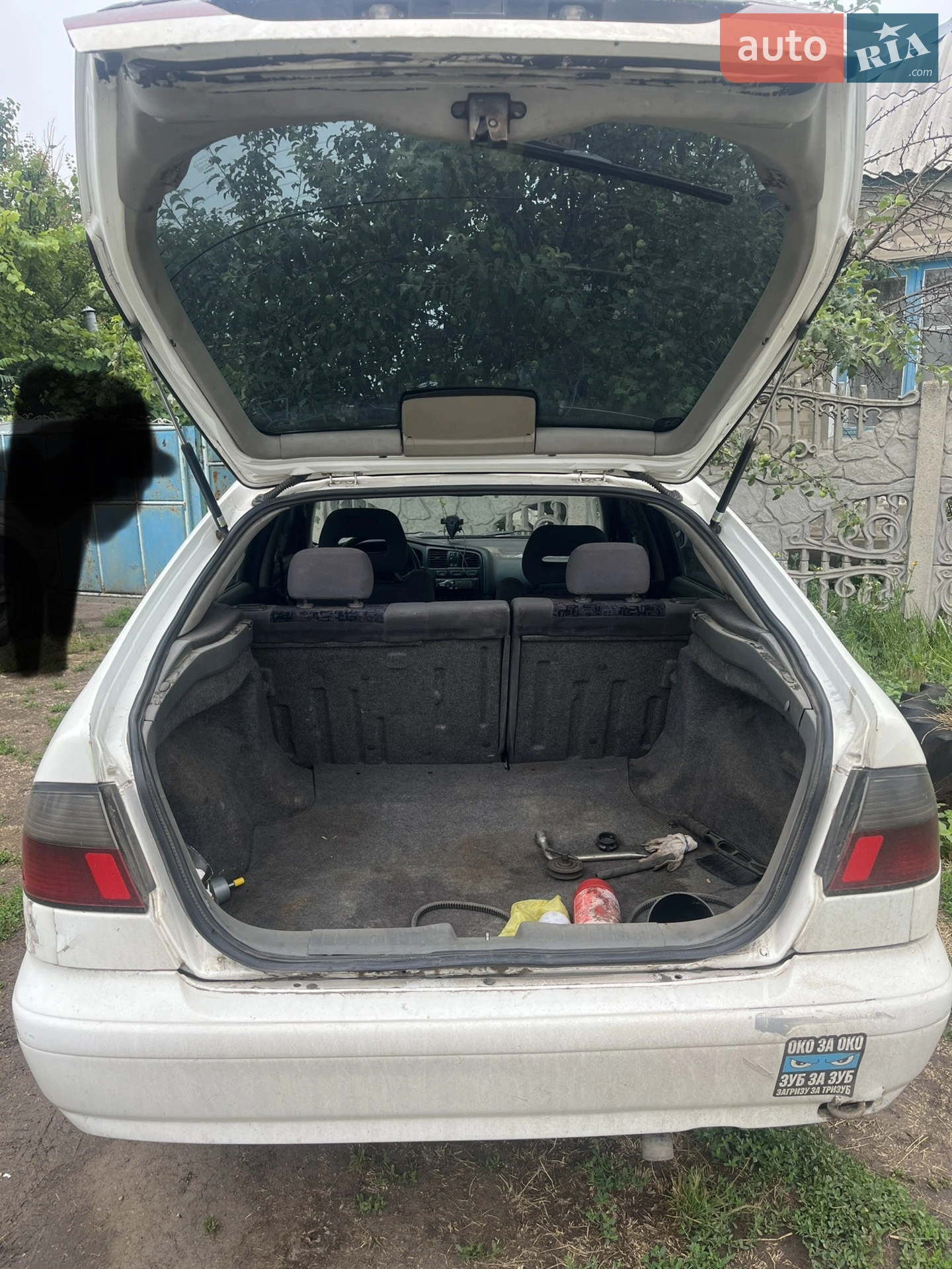 Nissan Primera, 1998