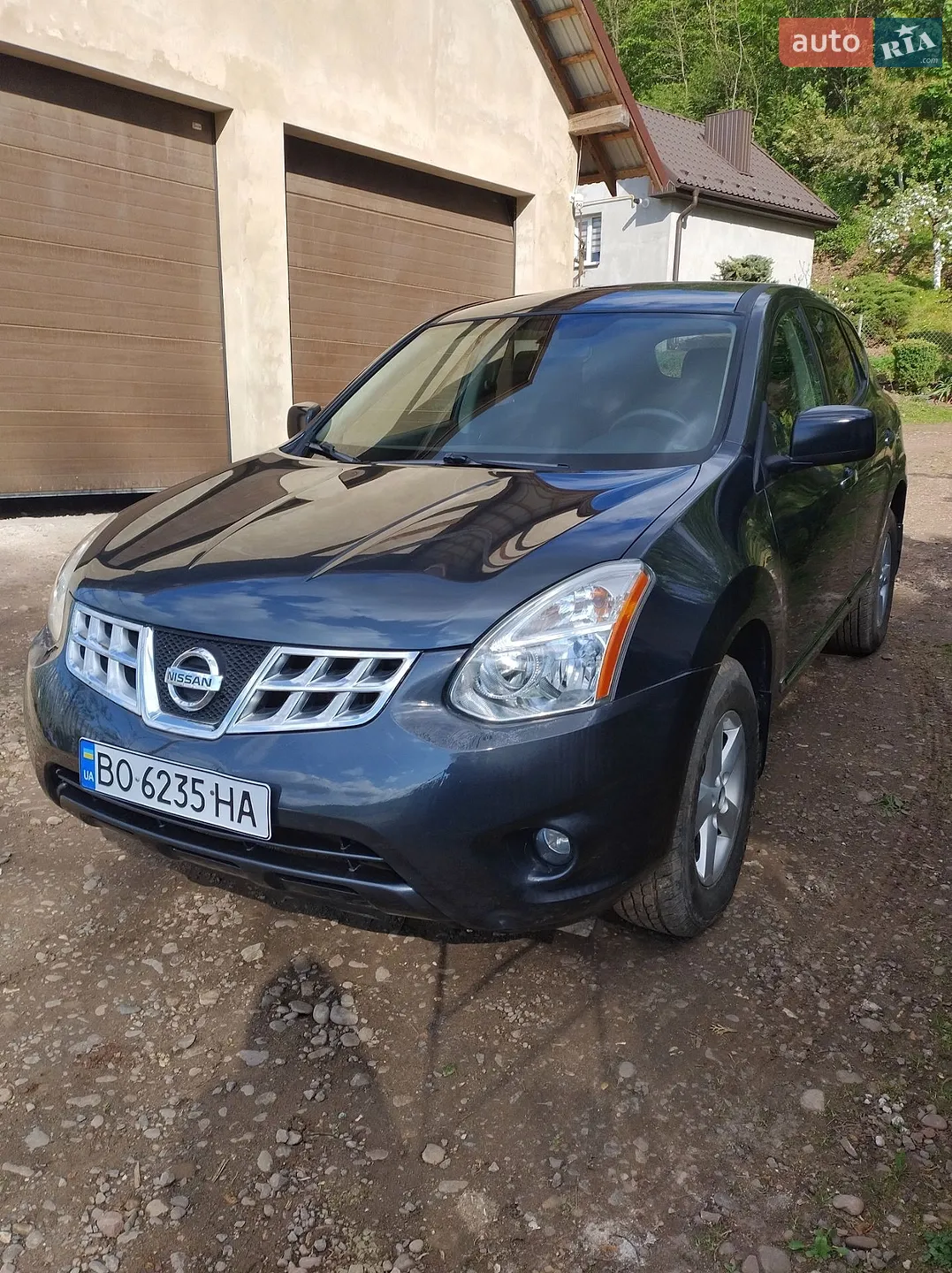 Nissan Rogue, 2011