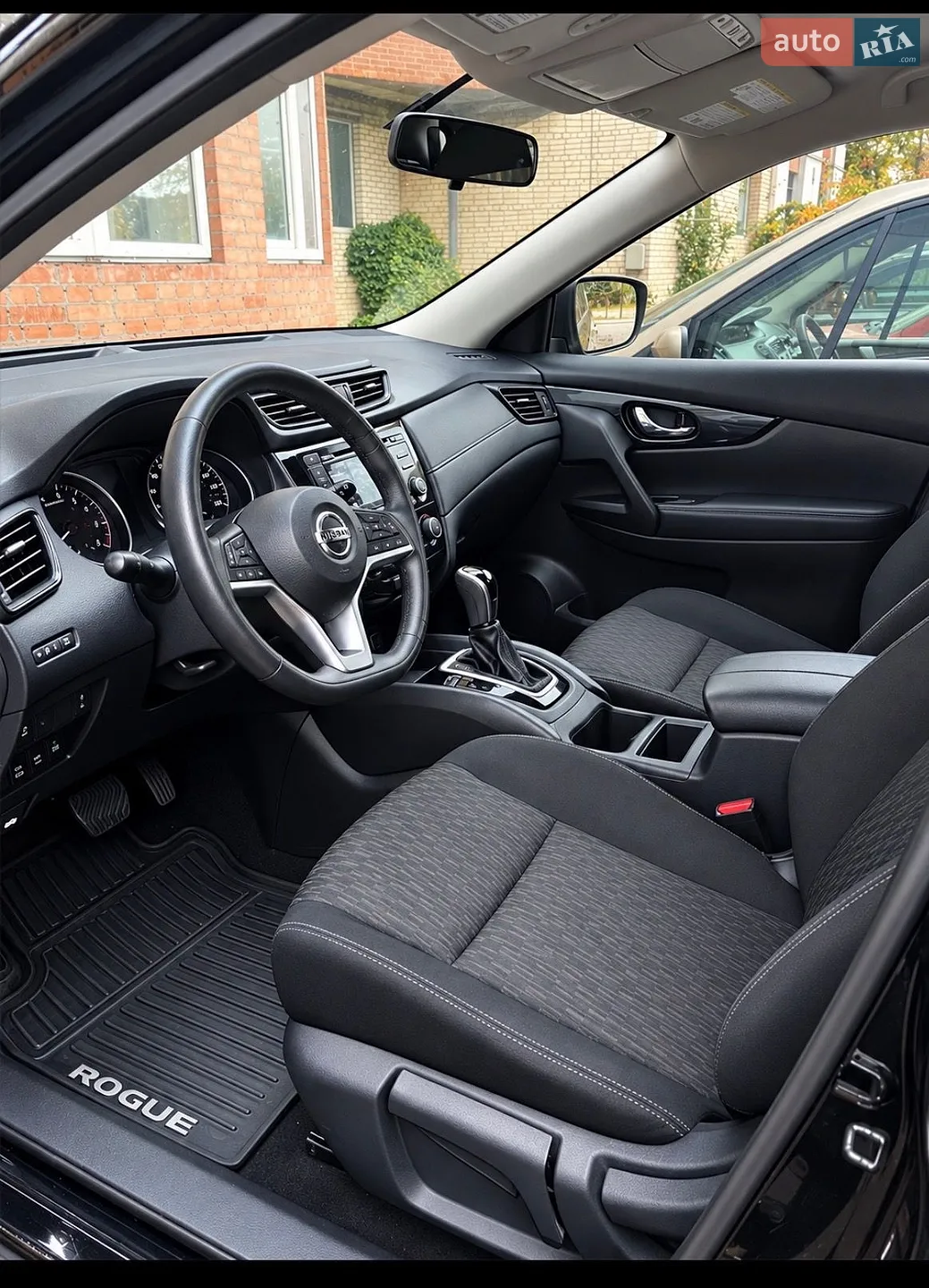 Nissan Rogue, 2017