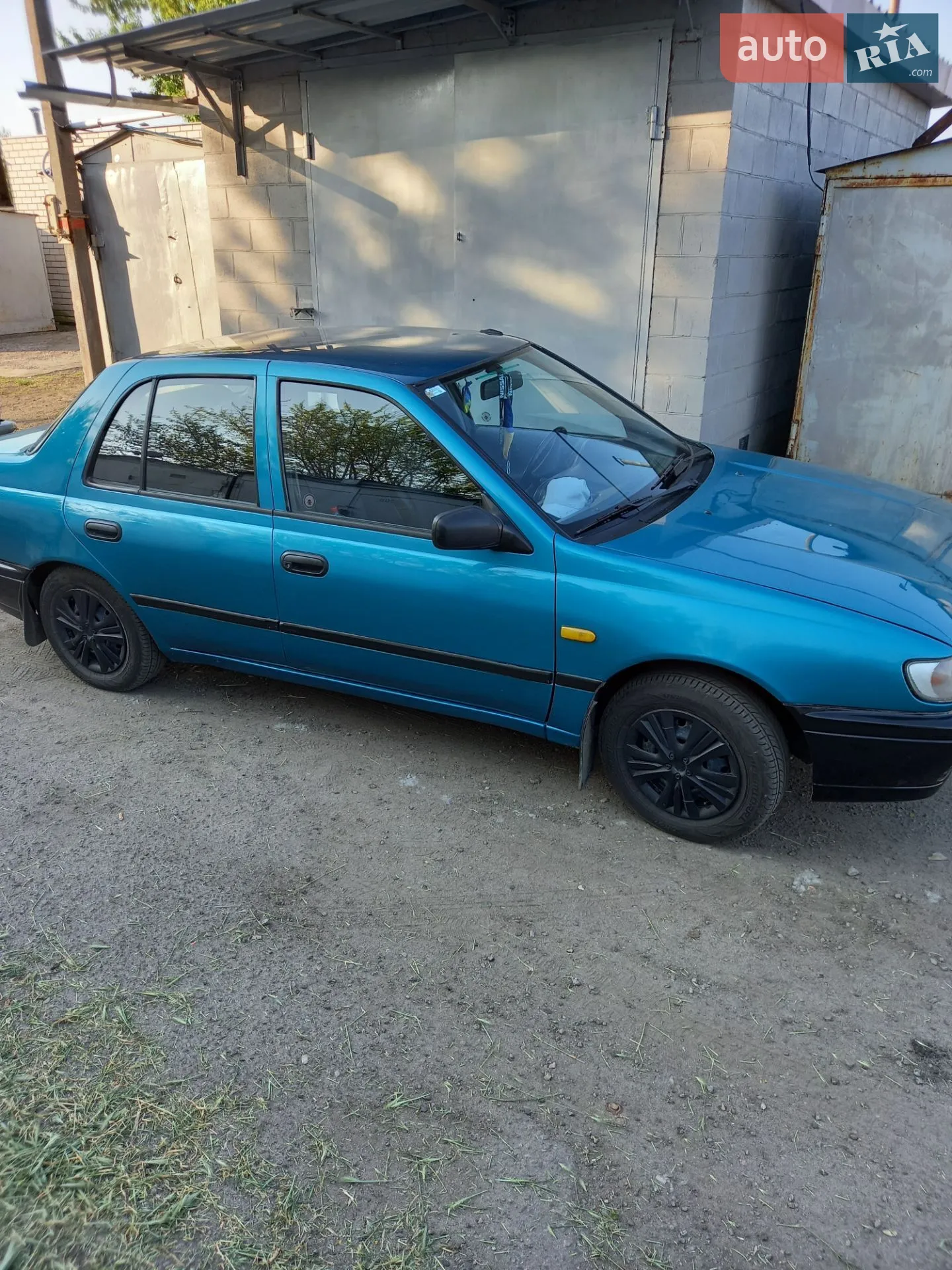 Nissan Sunny, 1994