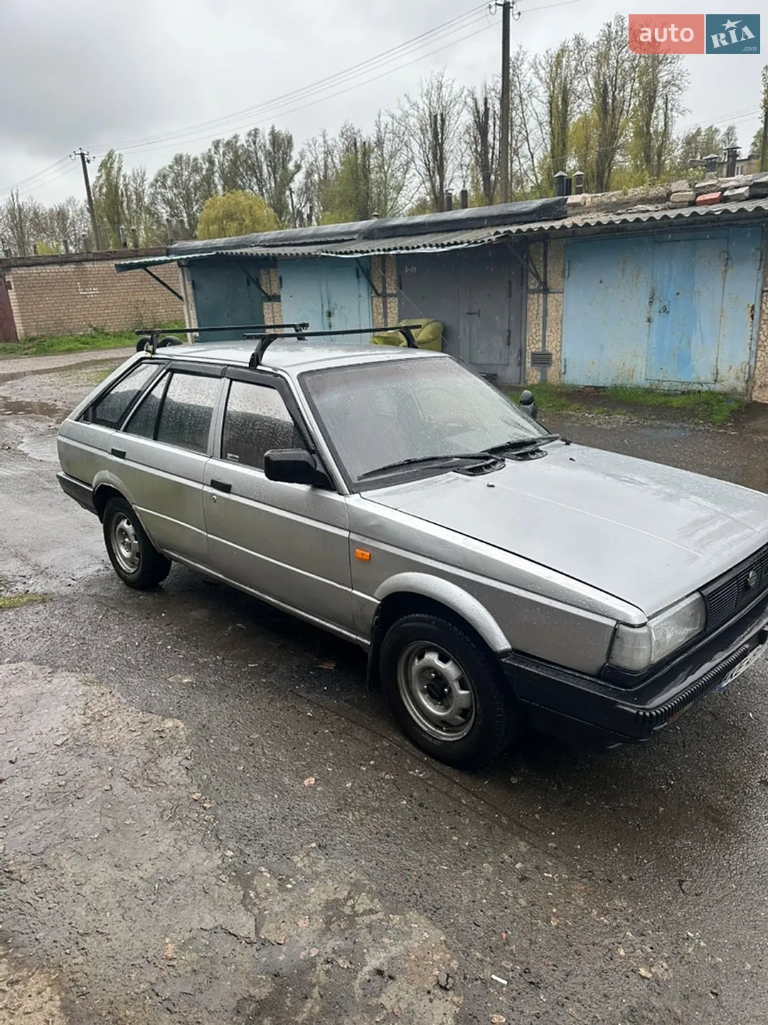 Nissan Sunny, 1988
