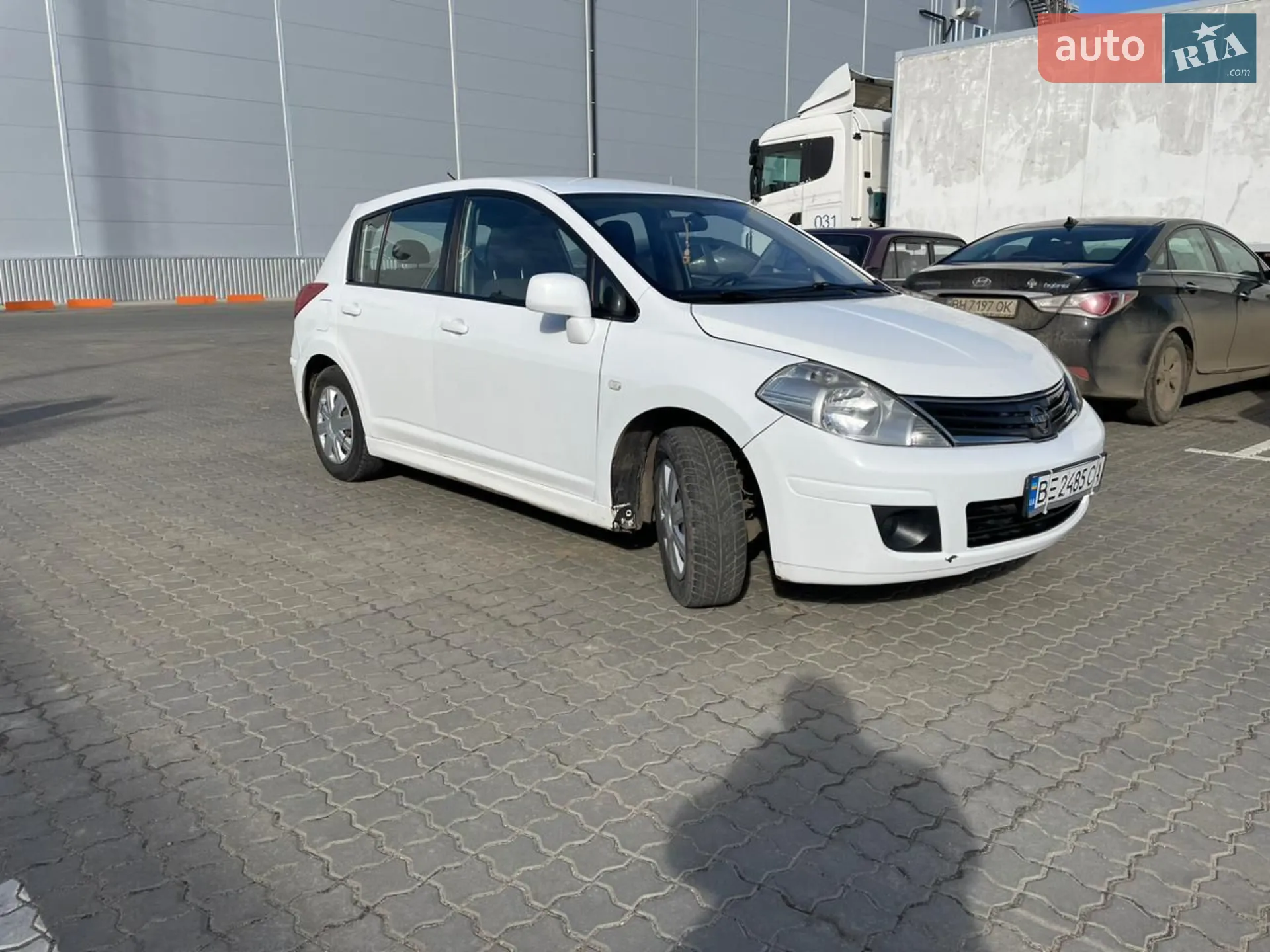 Nissan TIIDA, 2011