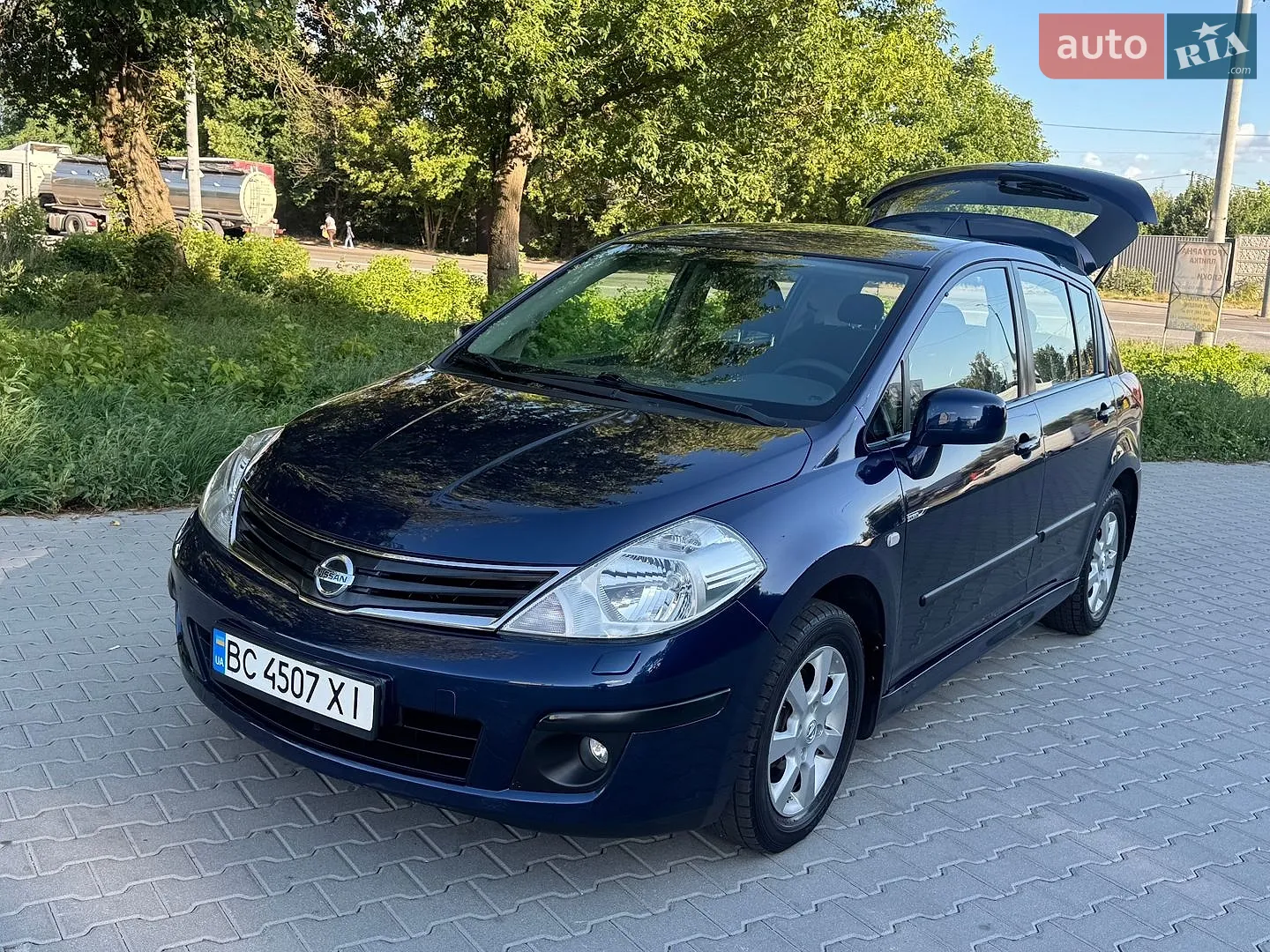 Nissan TIIDA, 2012