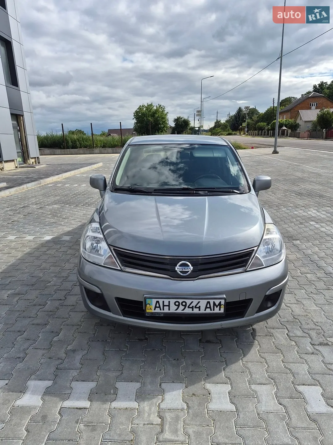 Nissan TIIDA, 2011