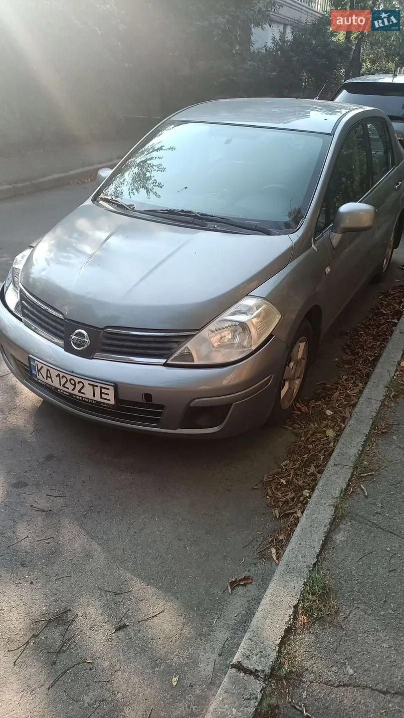 Nissan Versa, 2007