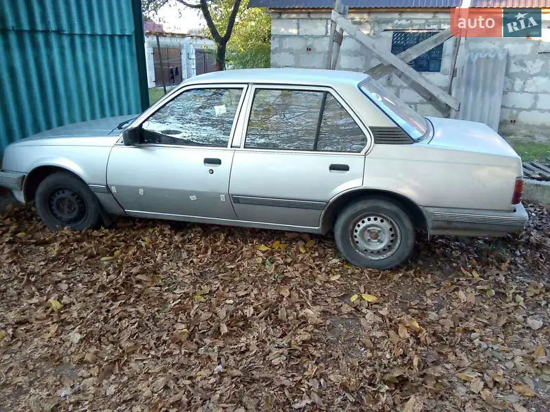 Opel Ascona, 1986