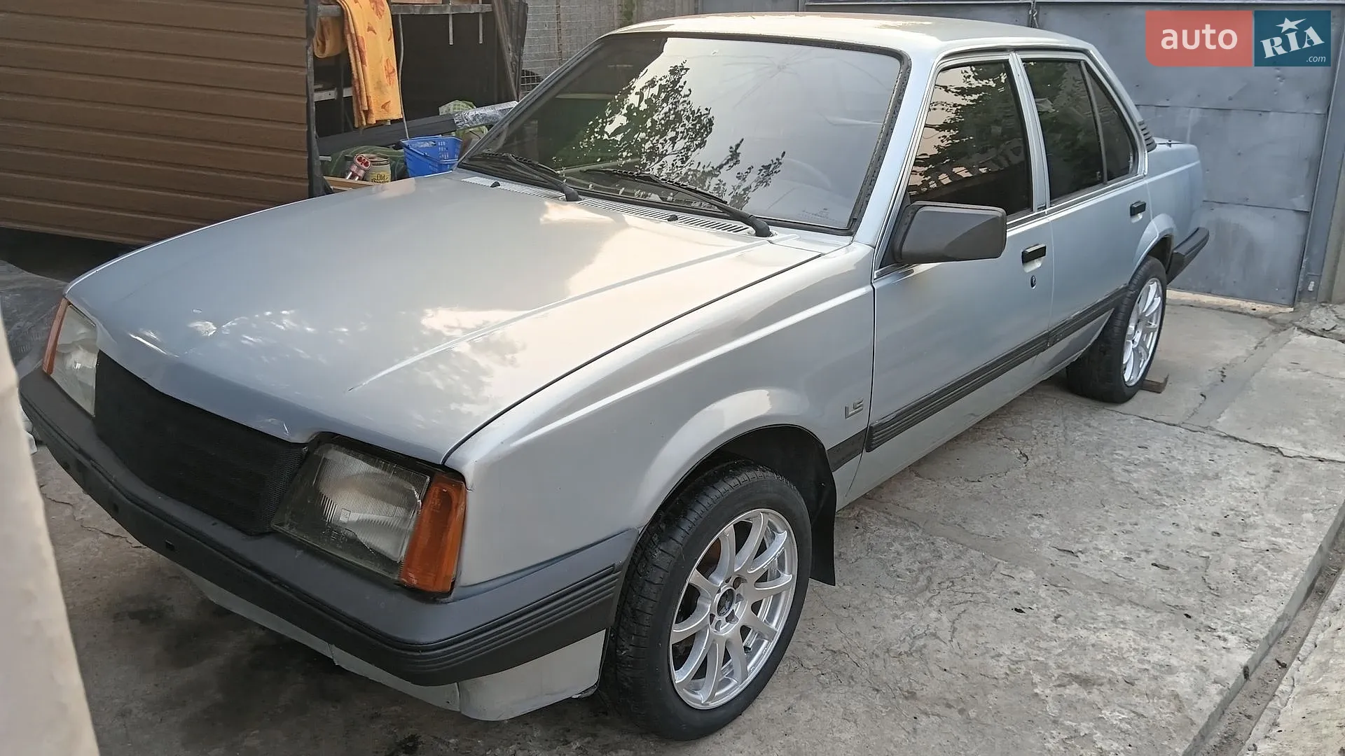 Opel Ascona, 1986