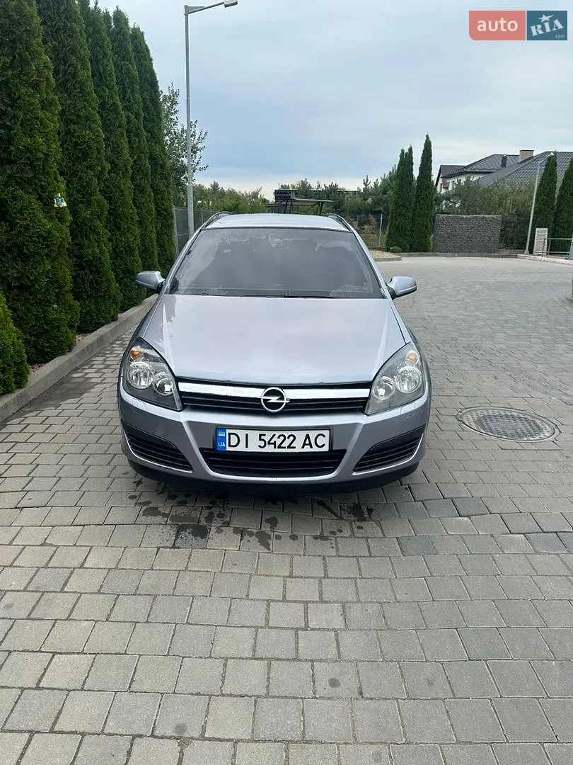 Opel Astra GTC, 2005