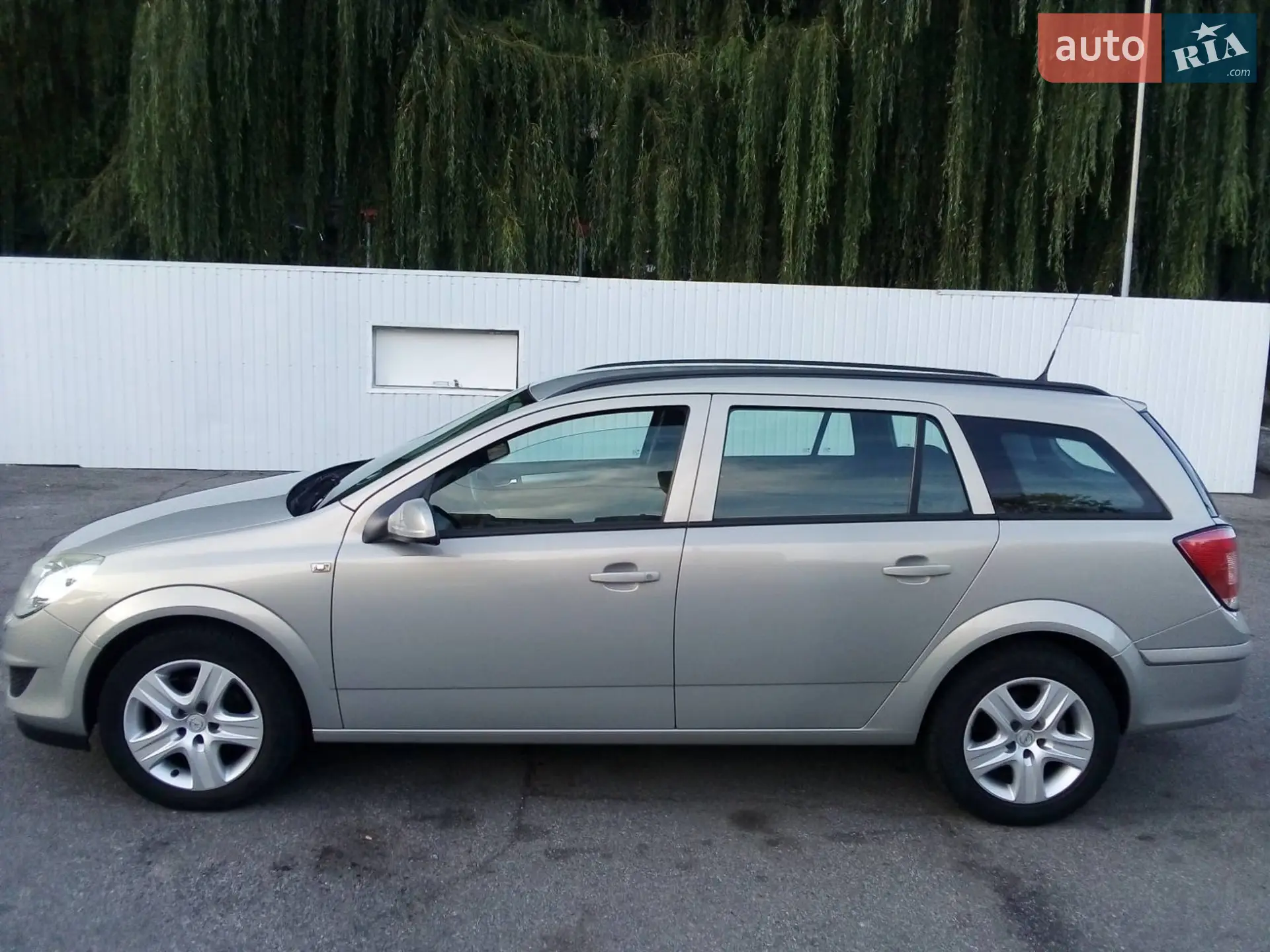 Opel Astra, 2009
