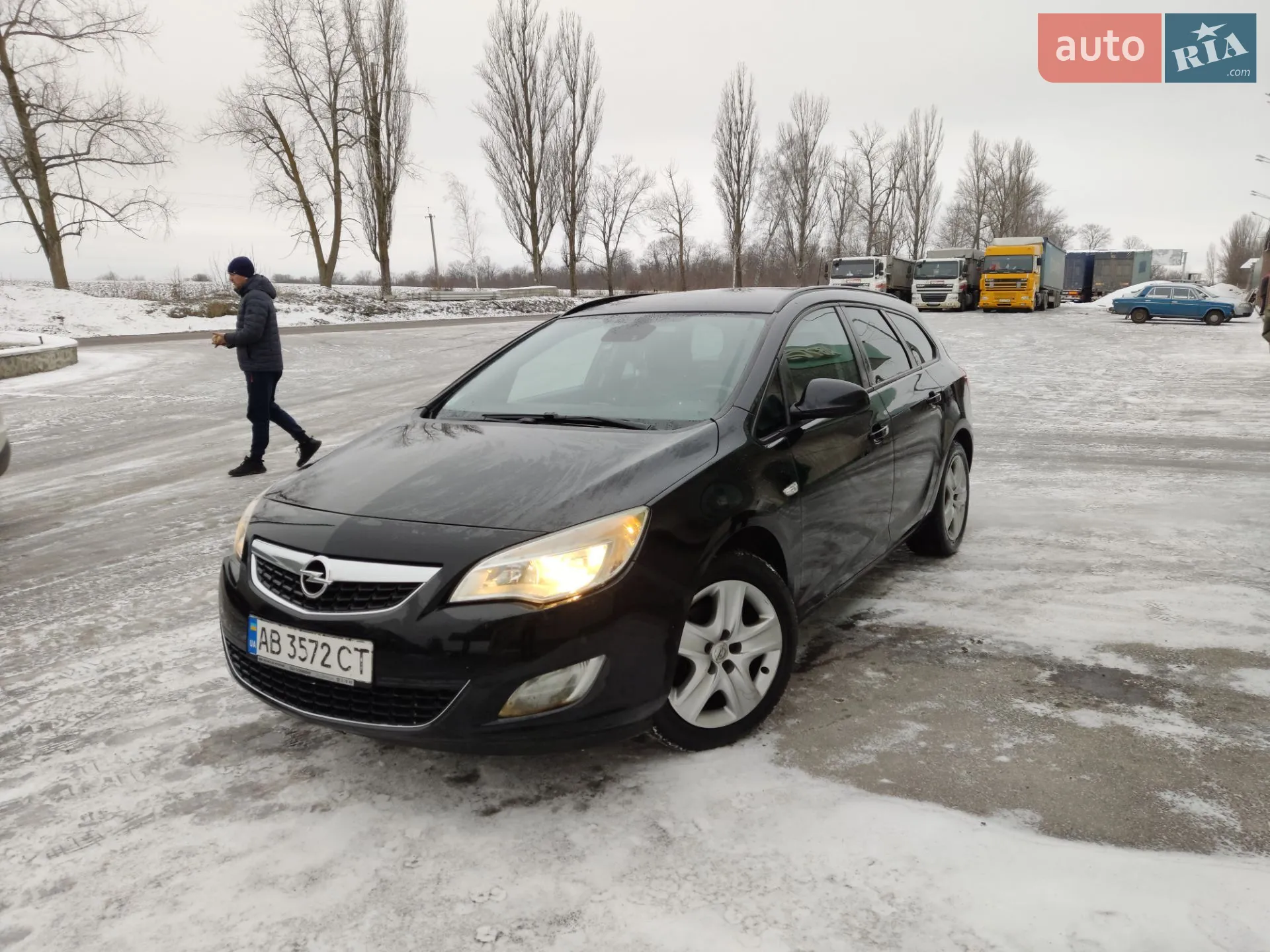 Opel Astra, 2011