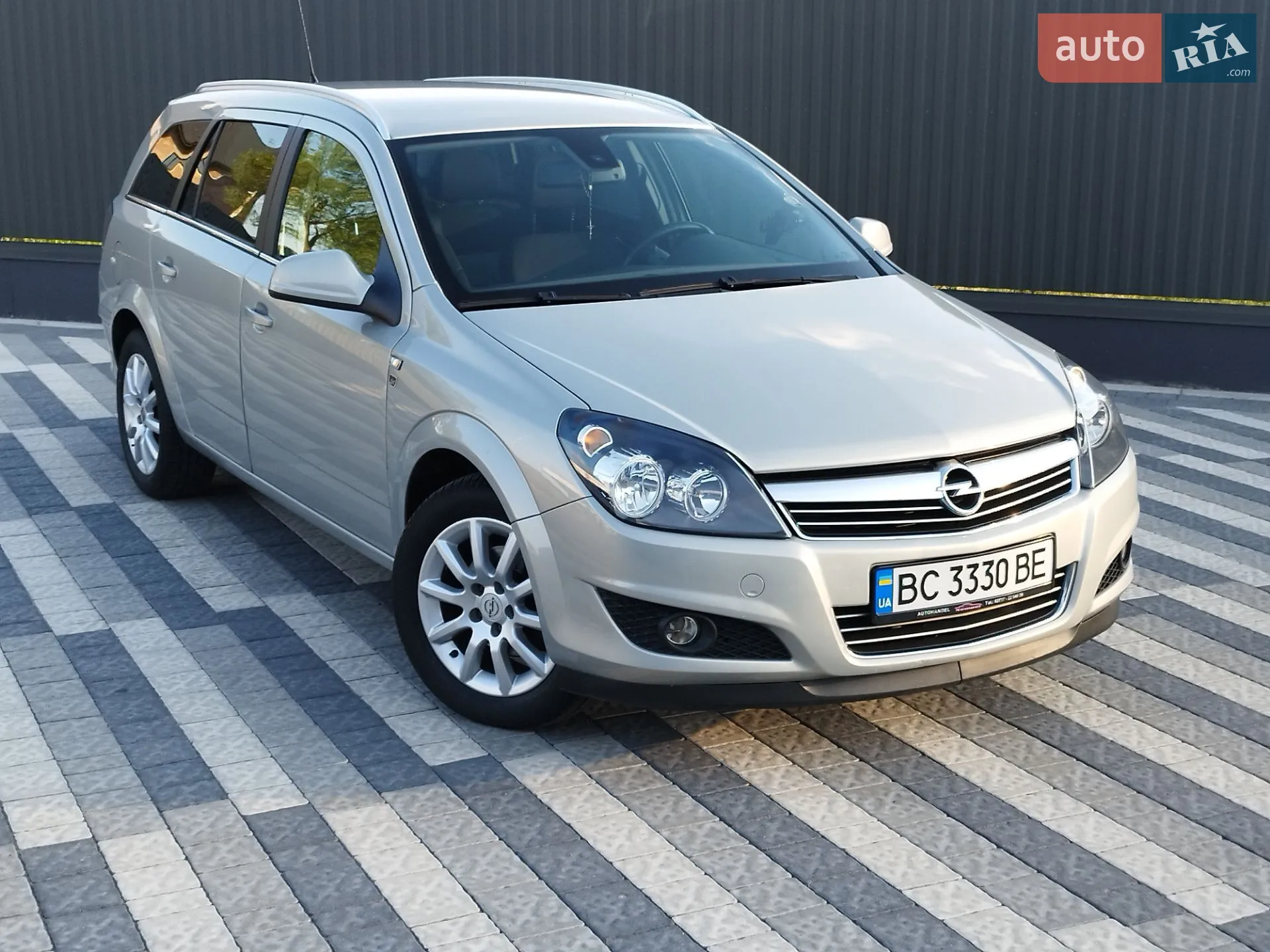 Opel Astra, 2010