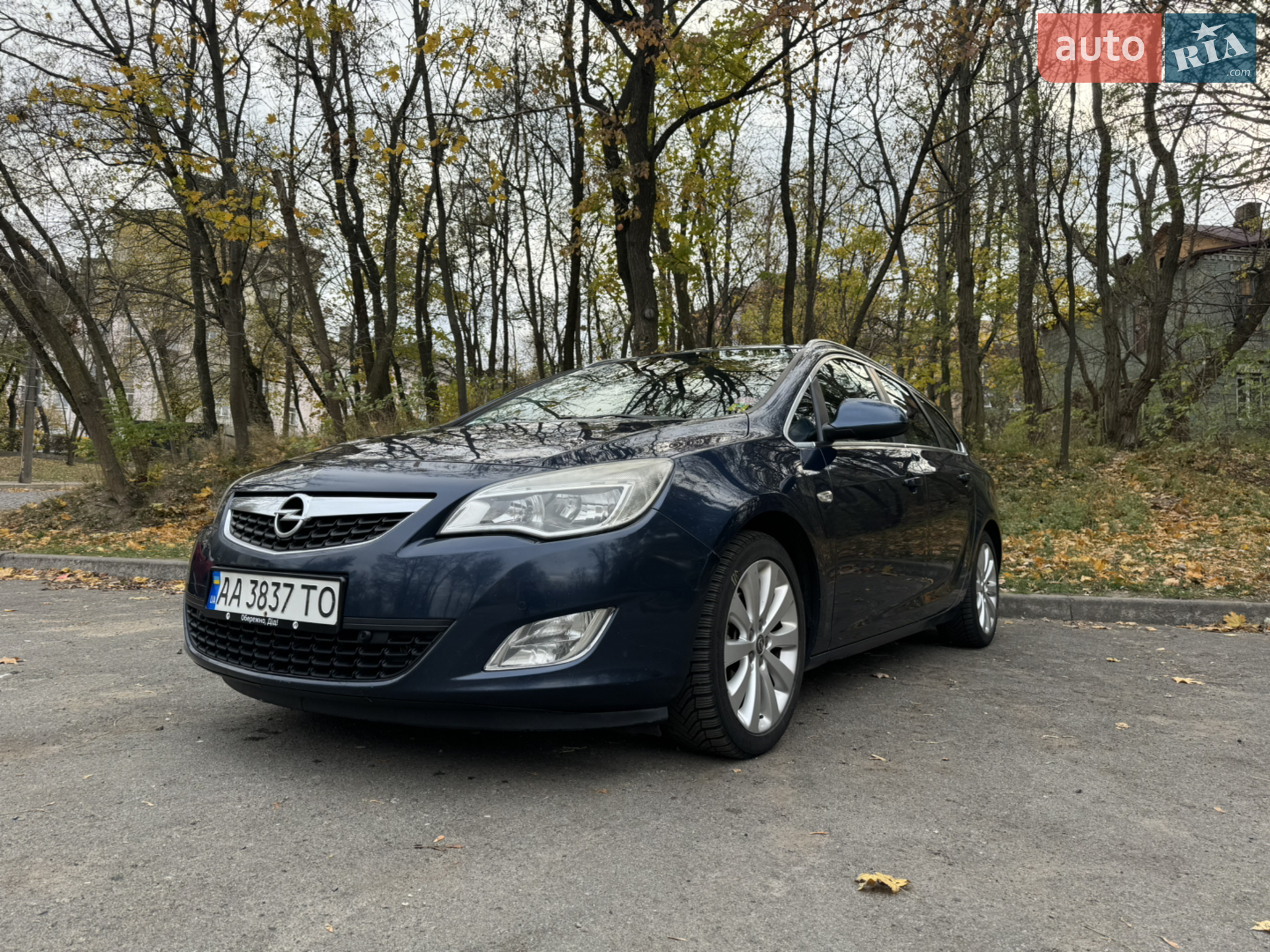 Opel Astra, 2011
