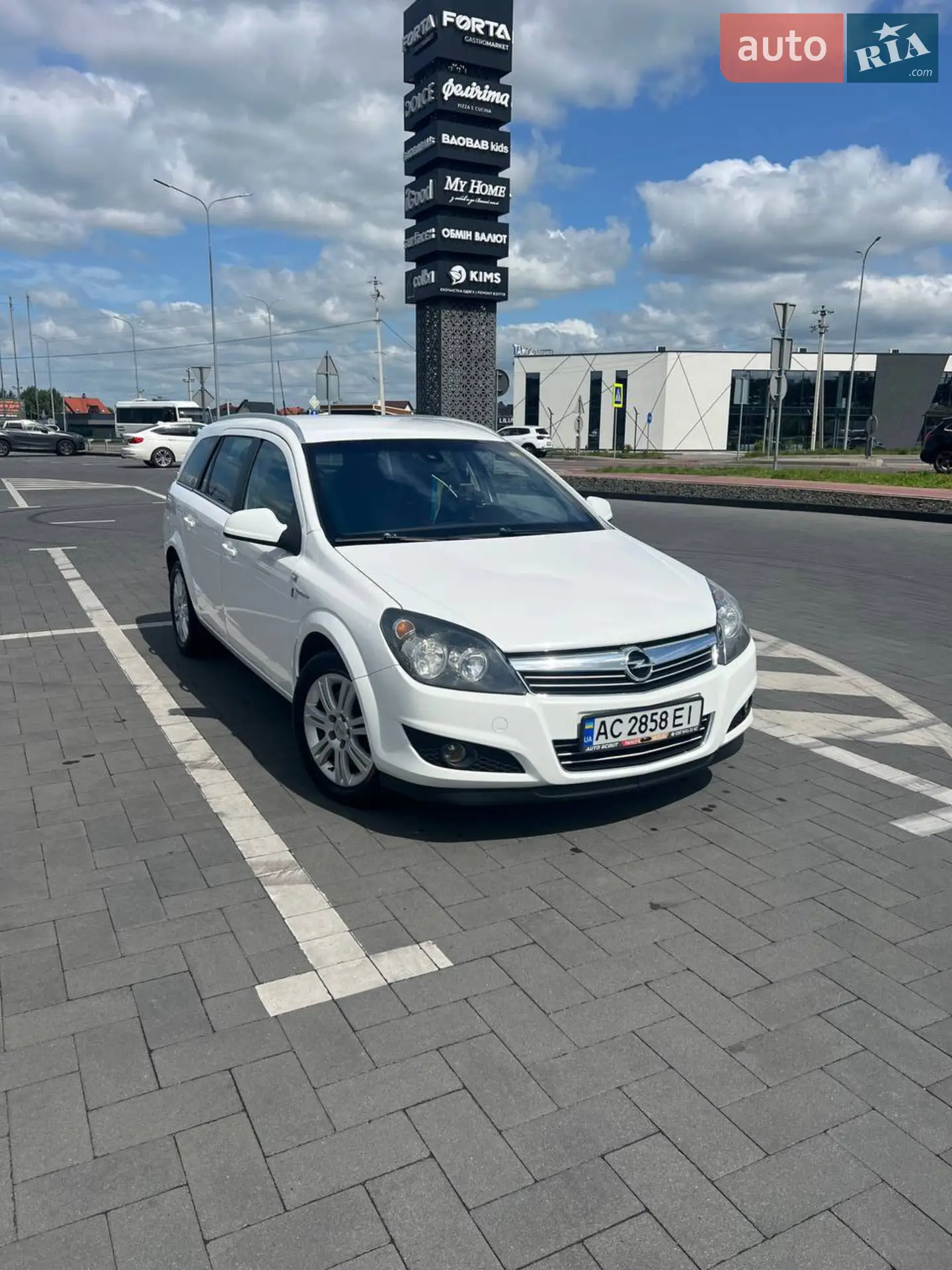 Opel Astra, 2010
