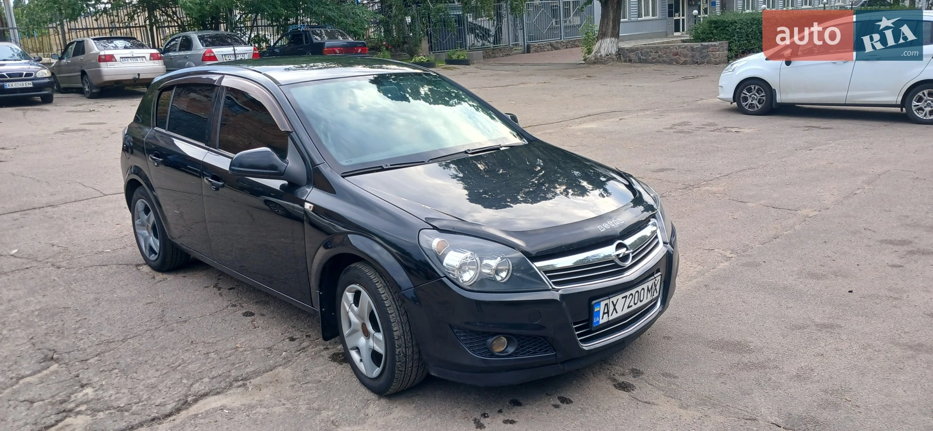 Opel Astra, 2012