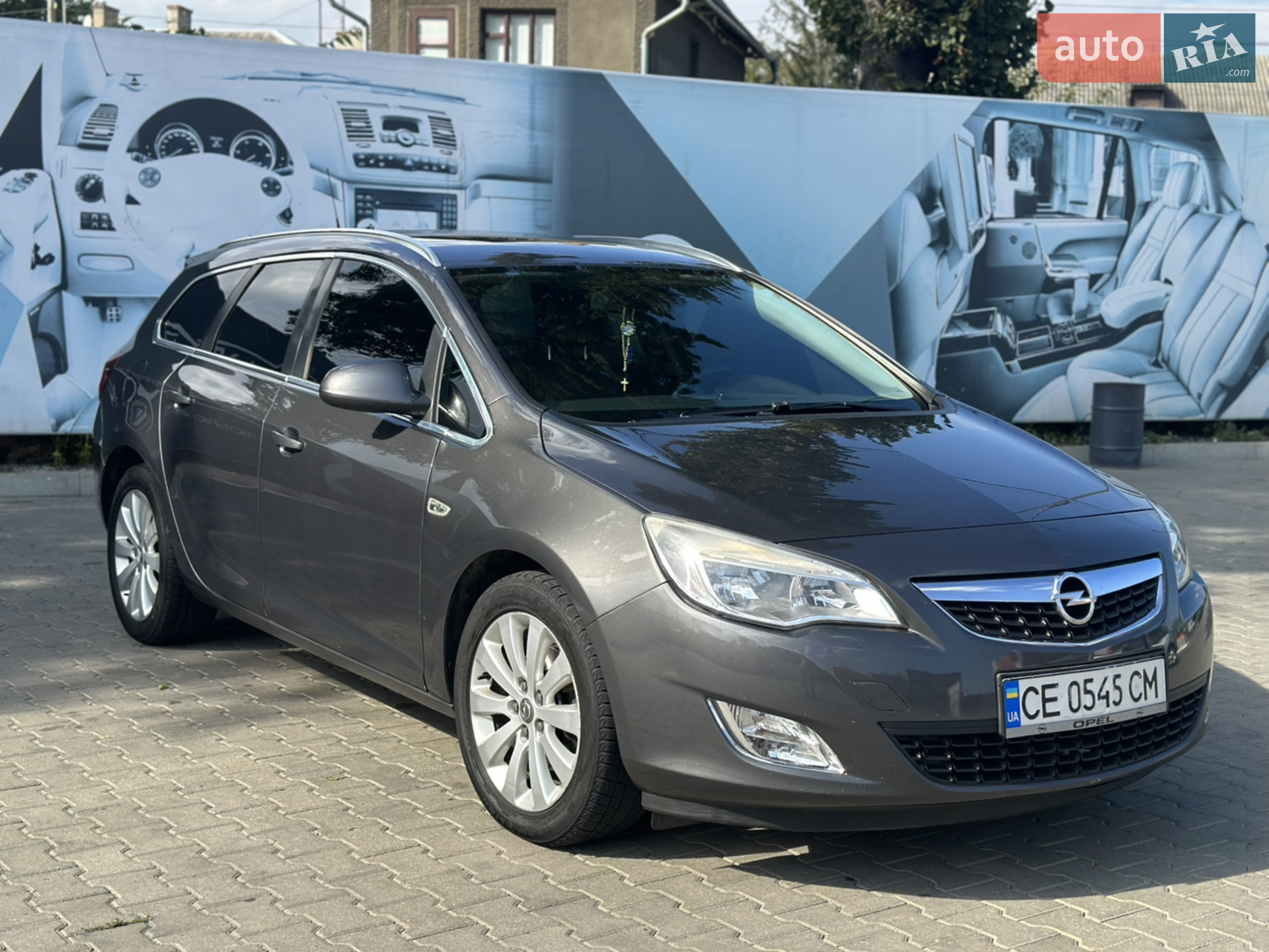Opel Astra, 2011