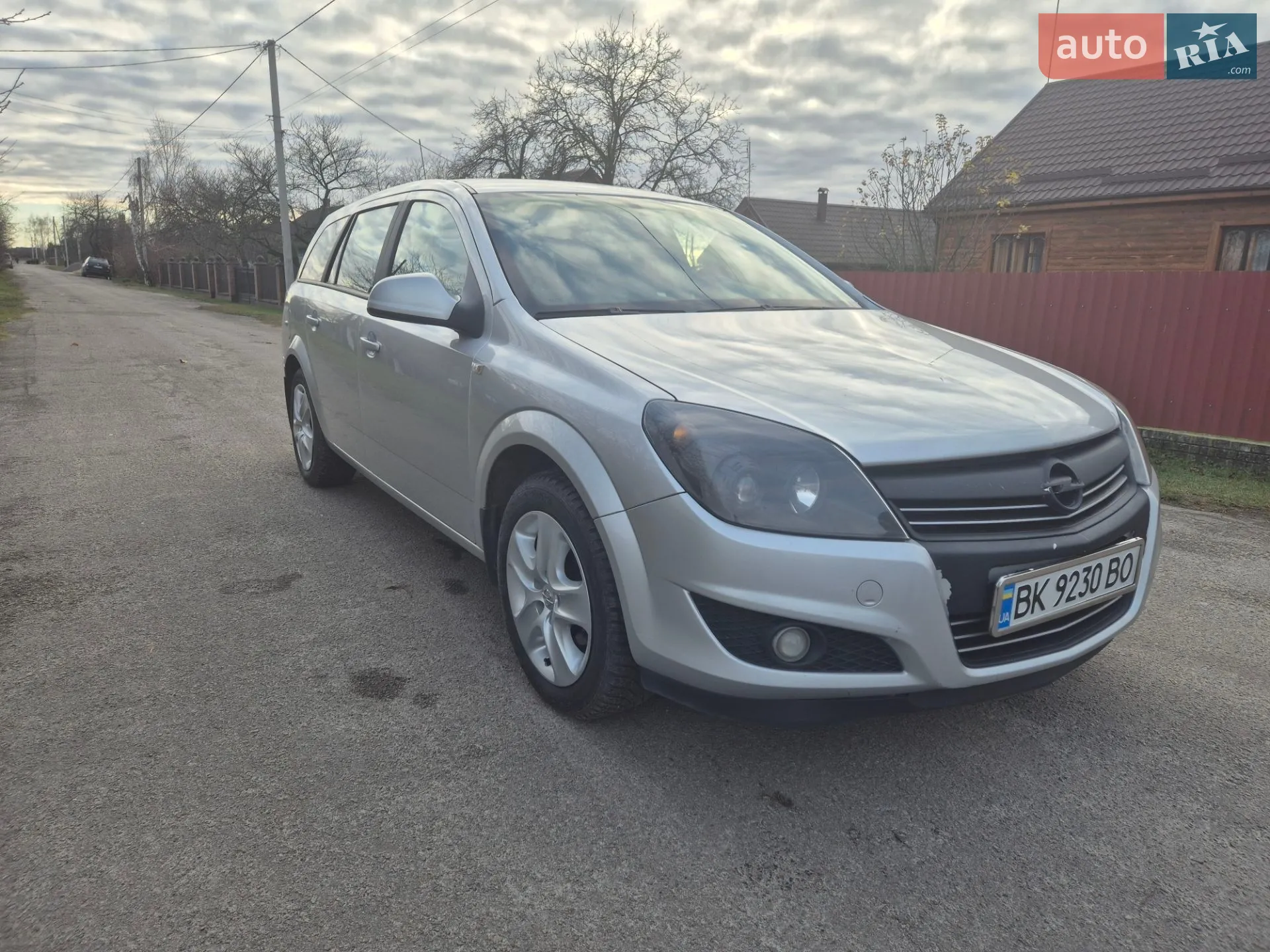 Opel Astra, 2011