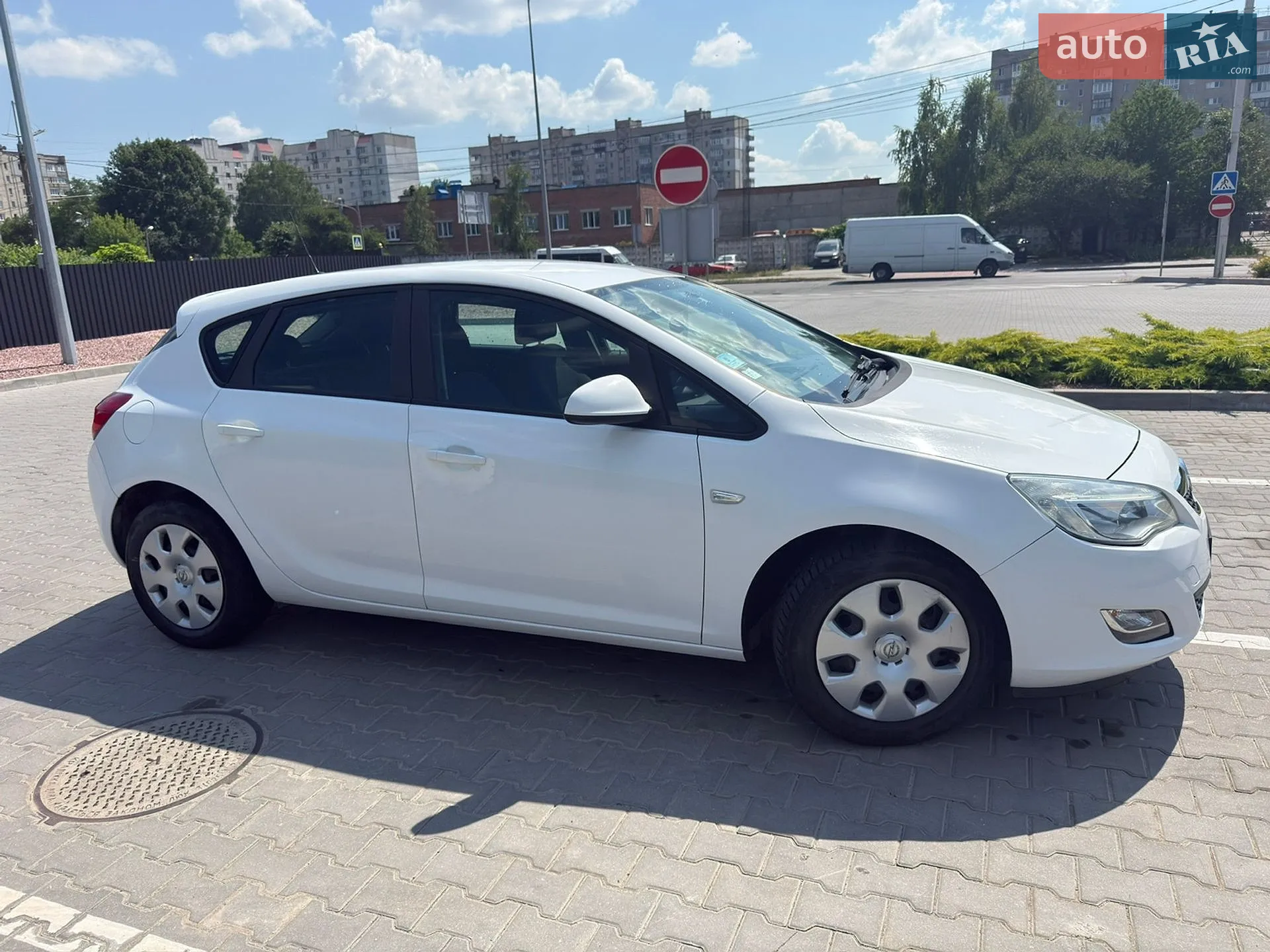 Opel Astra, 2011