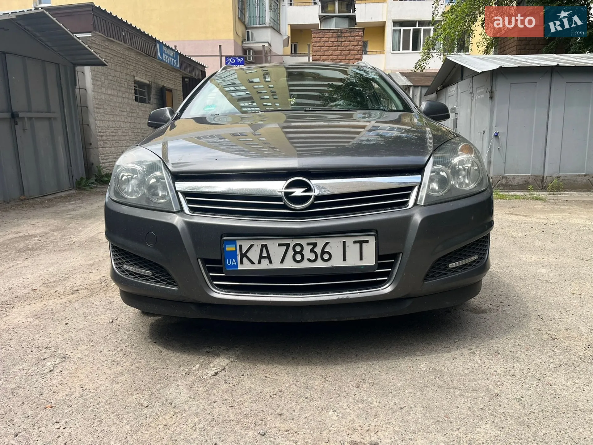 Opel Astra, 2010