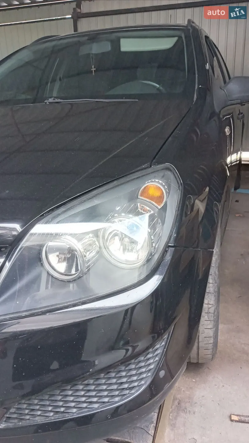 Opel Astra, 2009