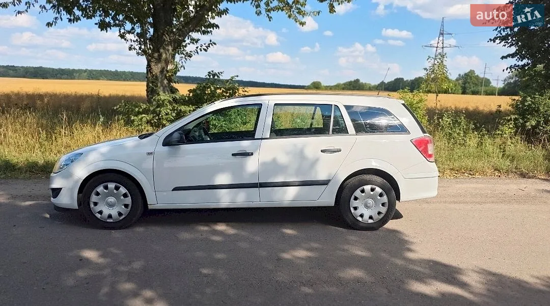 Opel Astra, 2009