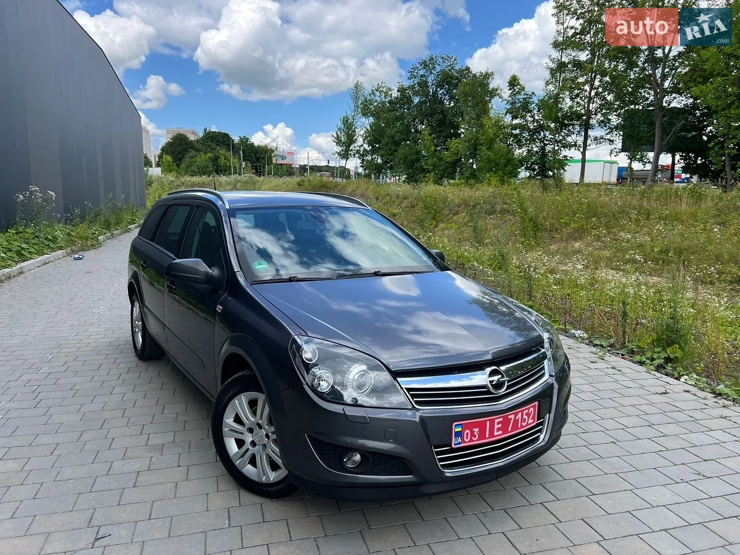 Opel Astra, 2010