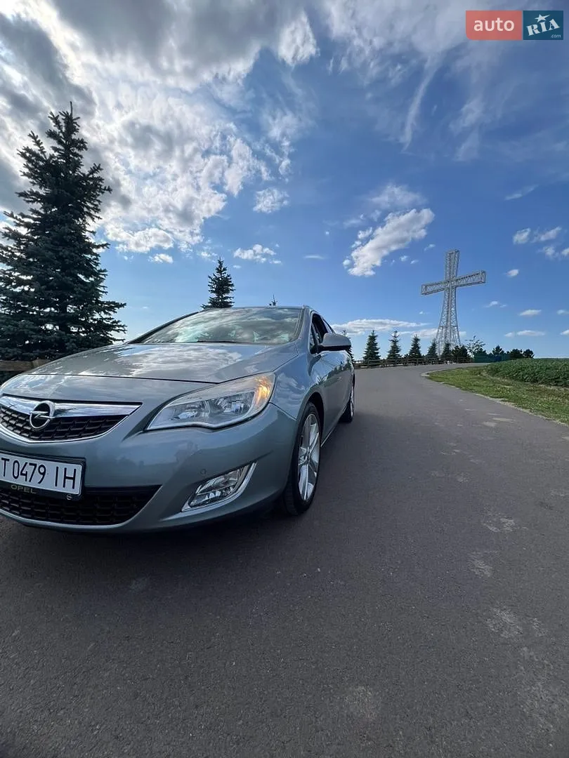 Opel Astra, 2010