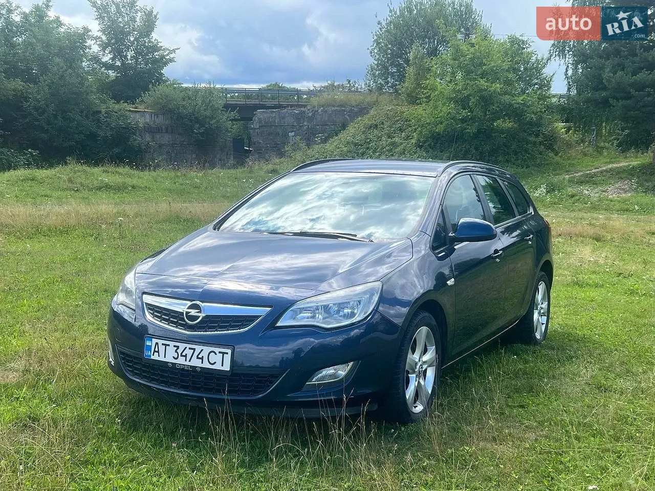 Opel Astra, 2011