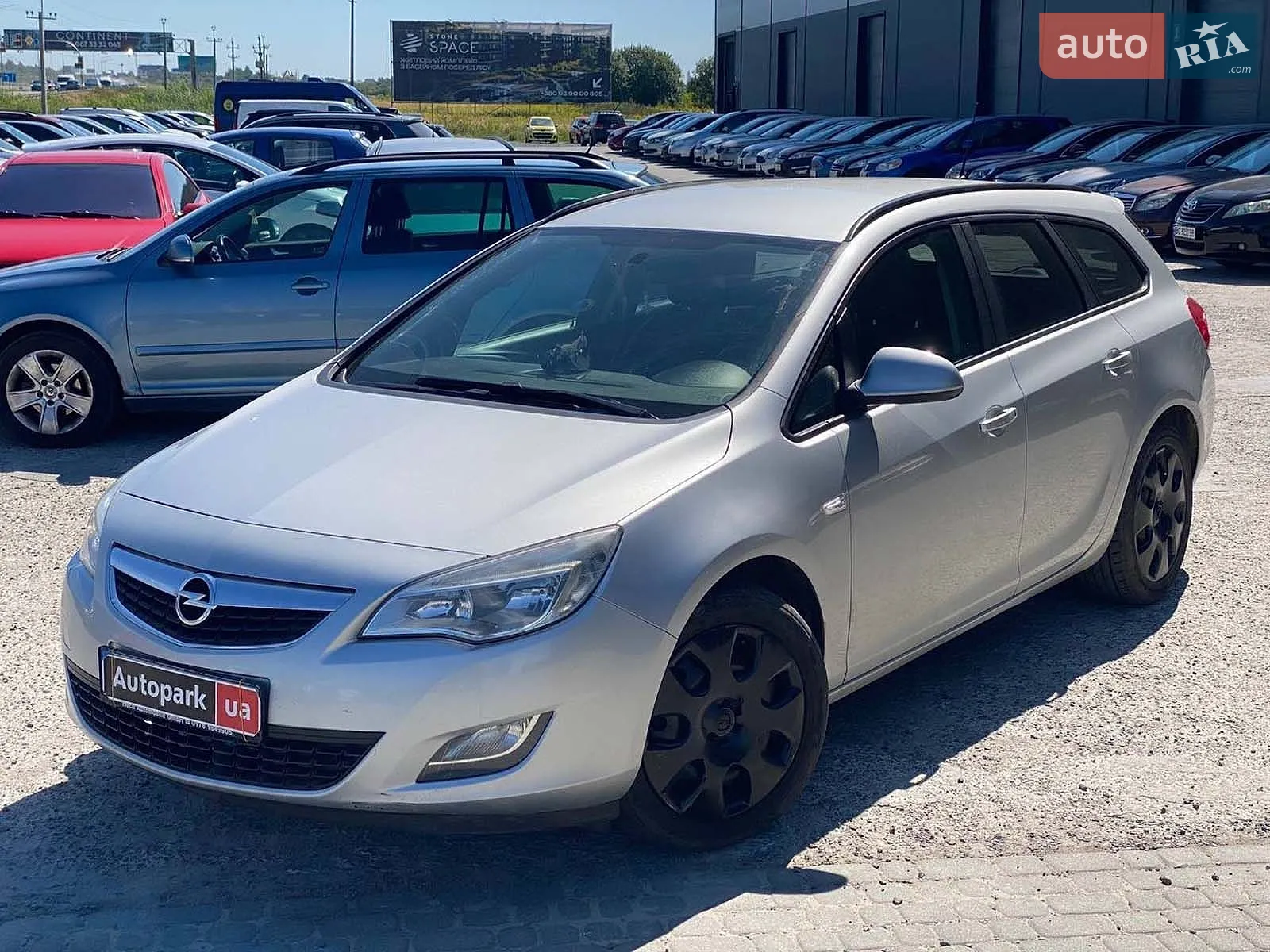 Opel Astra, 2011