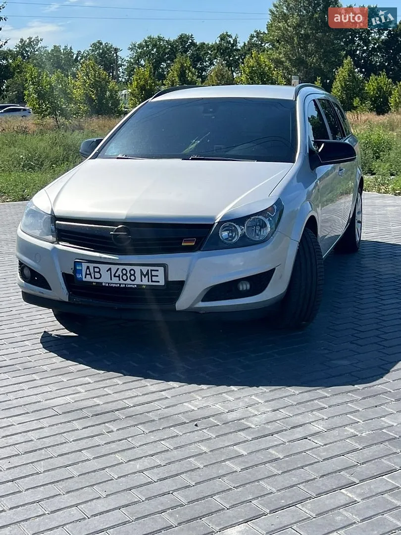 Opel Astra, 2010