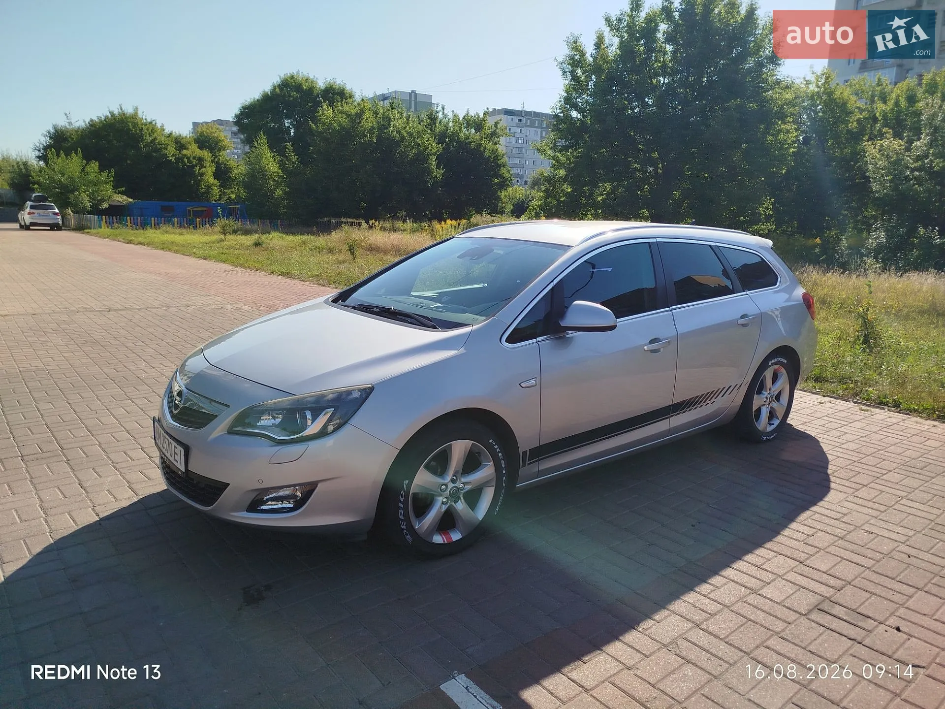 Opel Astra, 2011