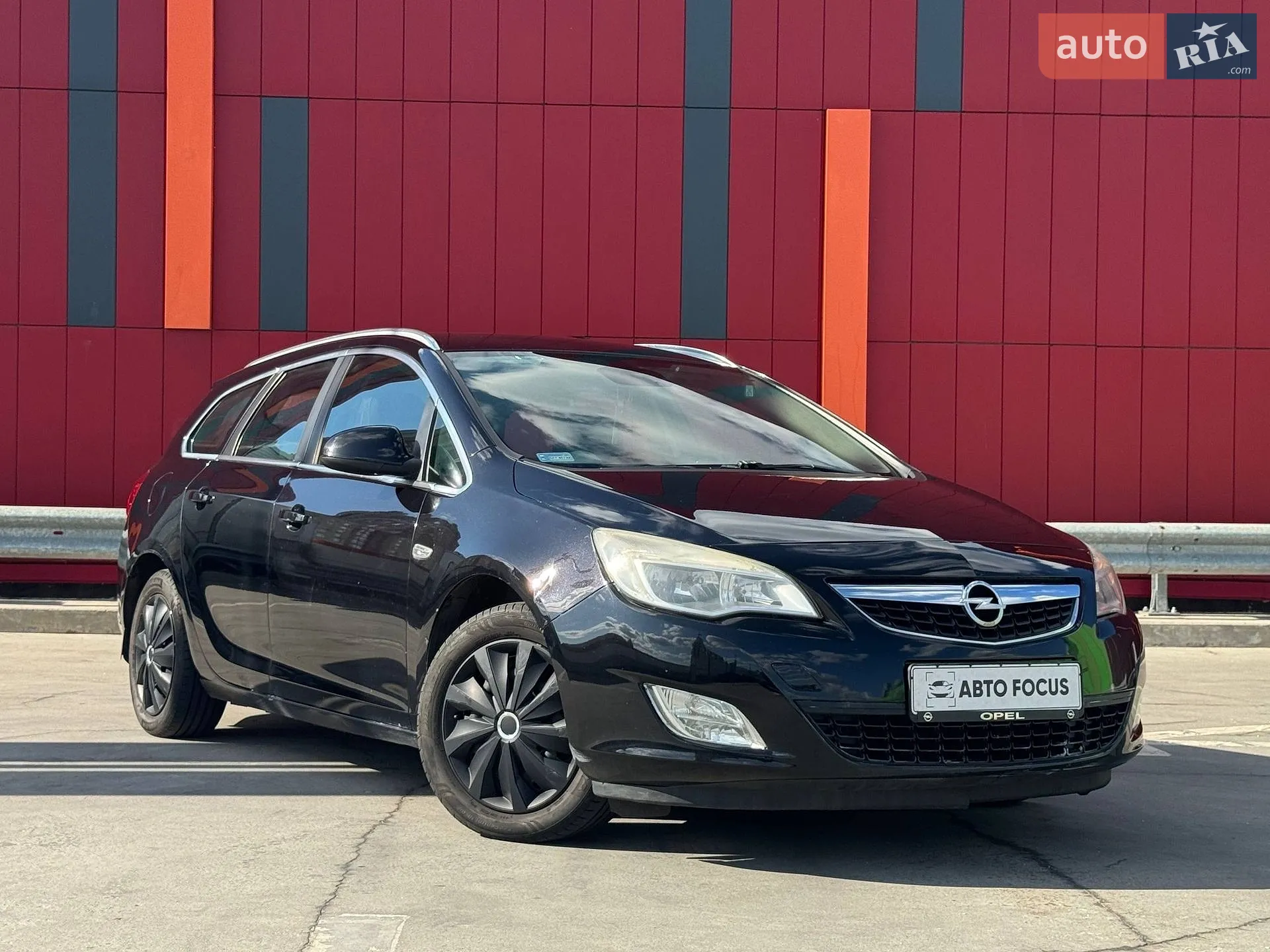 Opel Astra, 2011