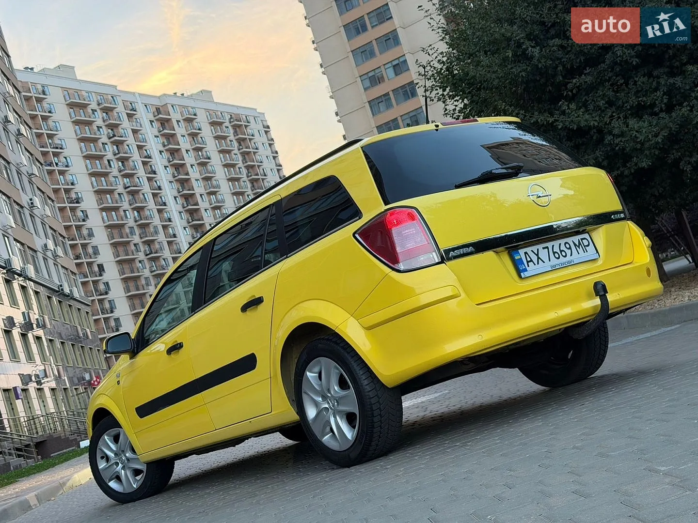Opel Astra, 2010