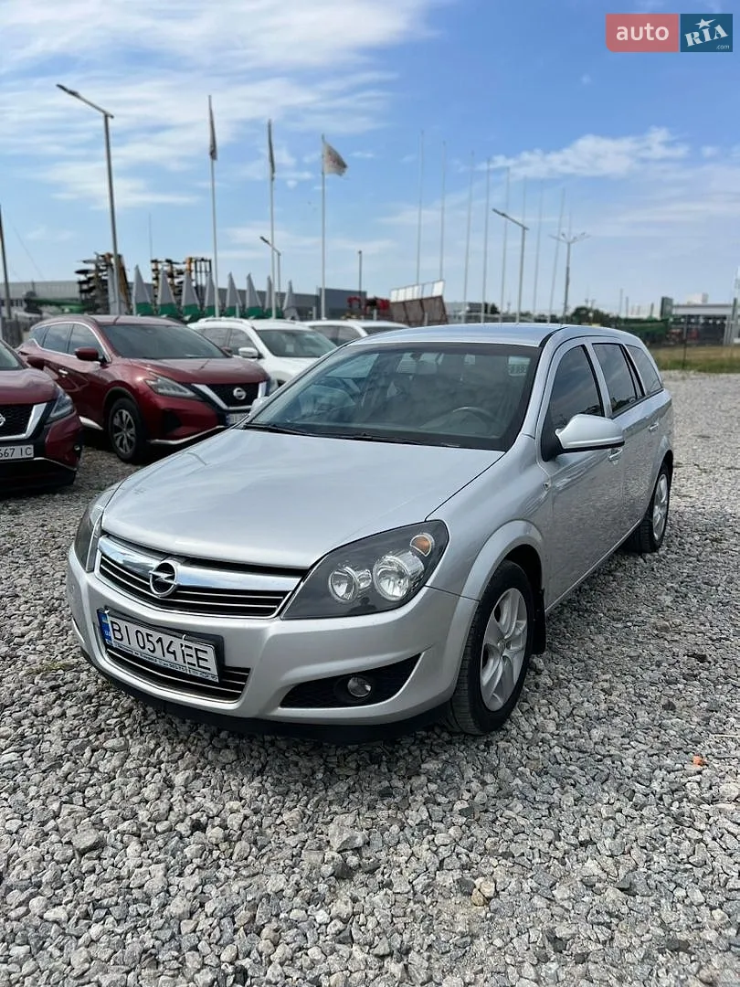 Opel Astra, 2013