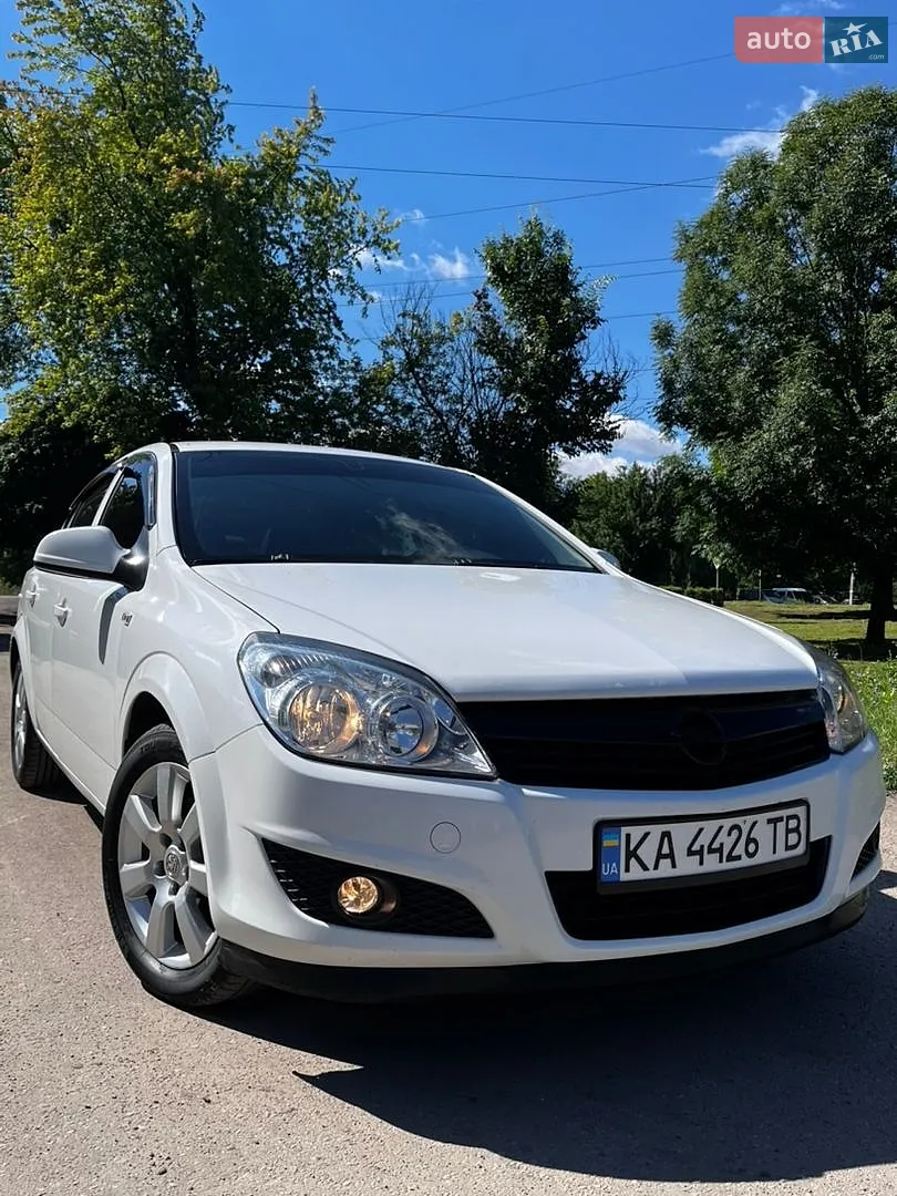 Opel Astra, 2012