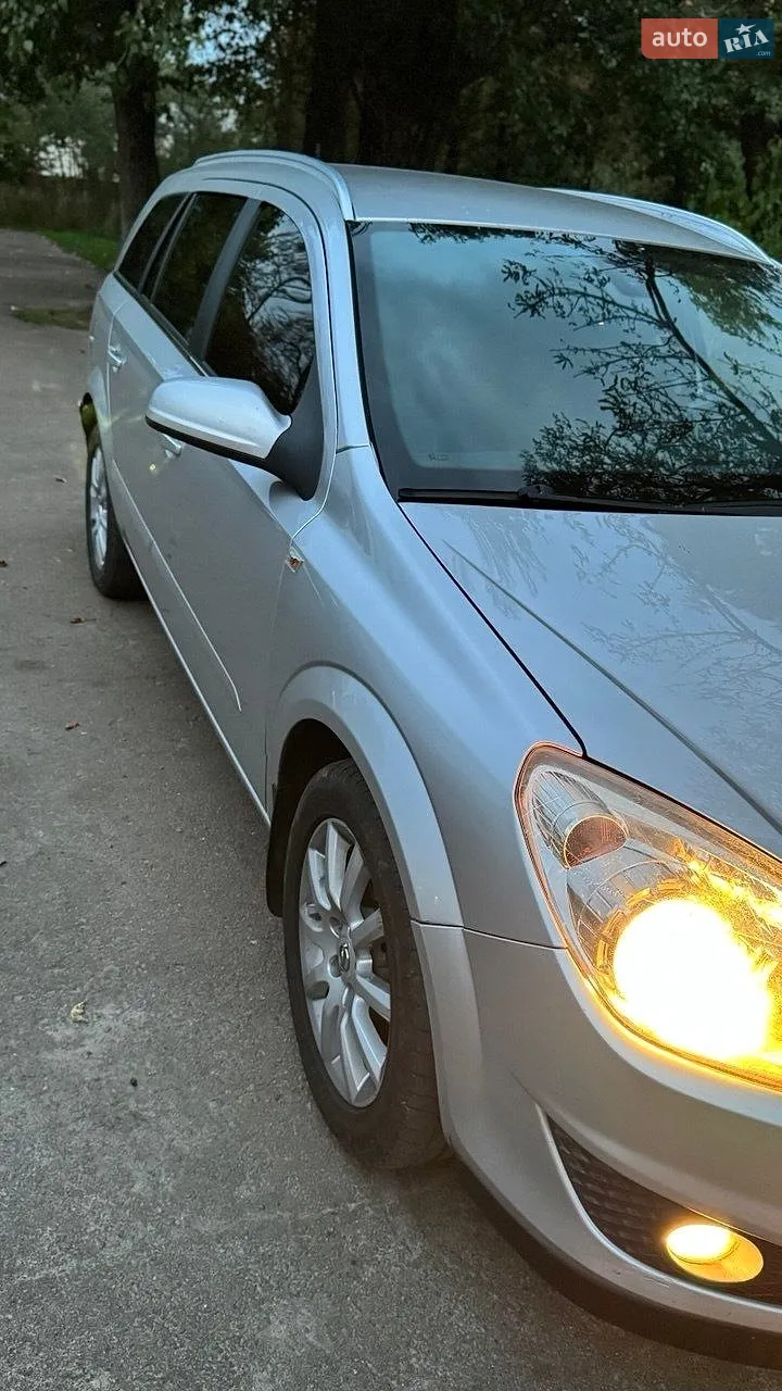 Opel Astra, 2008