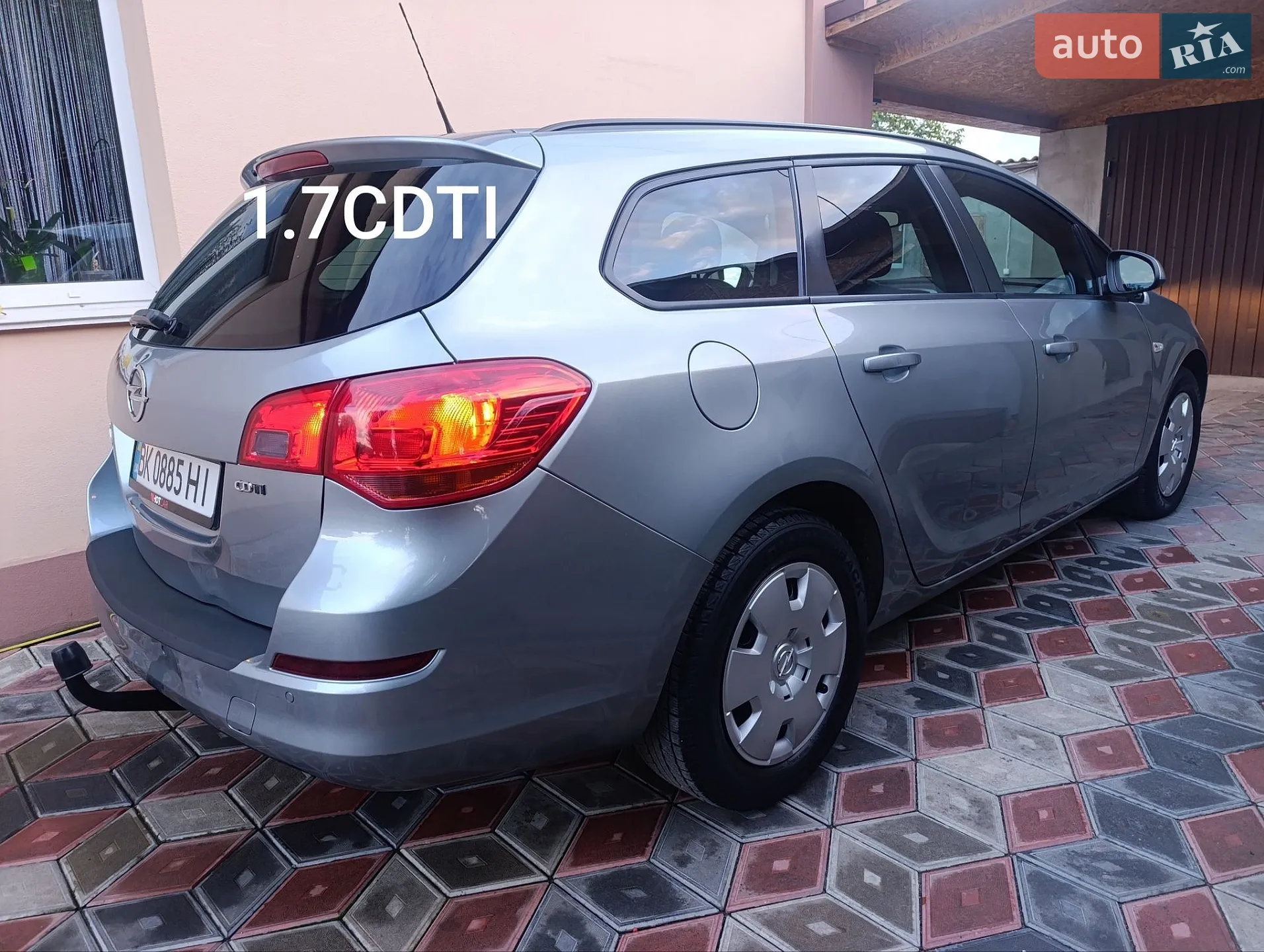 Opel Astra, 2011