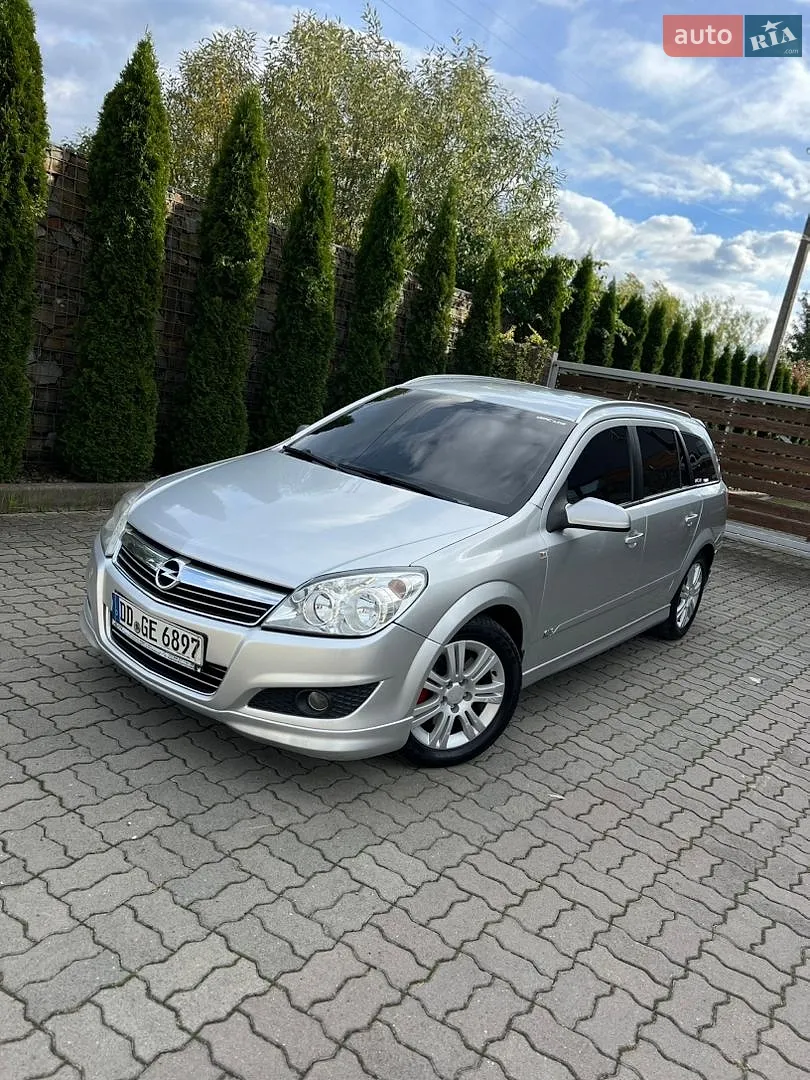 Opel Astra, 2009