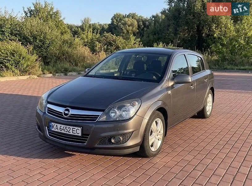 Opel Astra, 2012