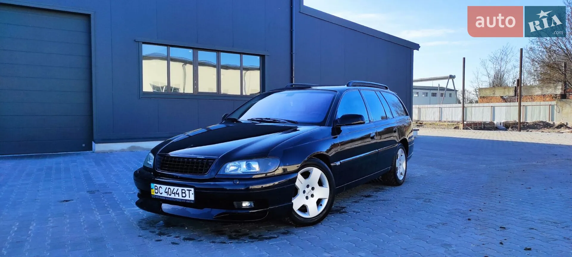 Opel Omega, 2002