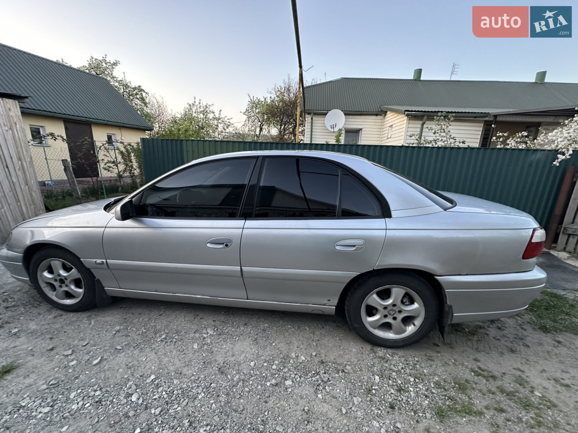 Opel Omega, 2000