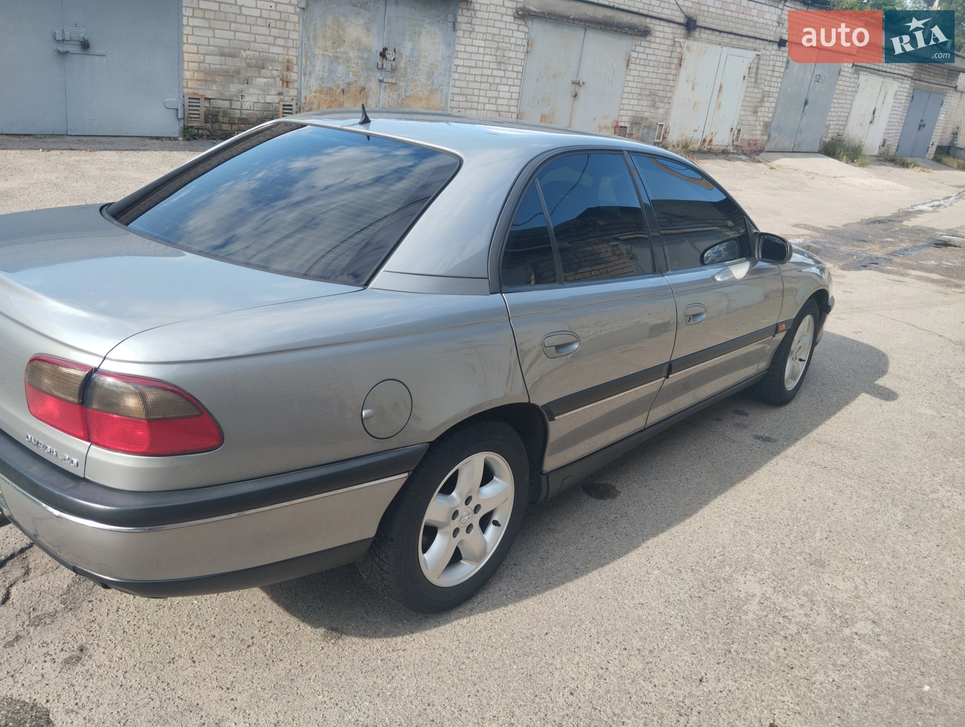 Opel Omega, 1995