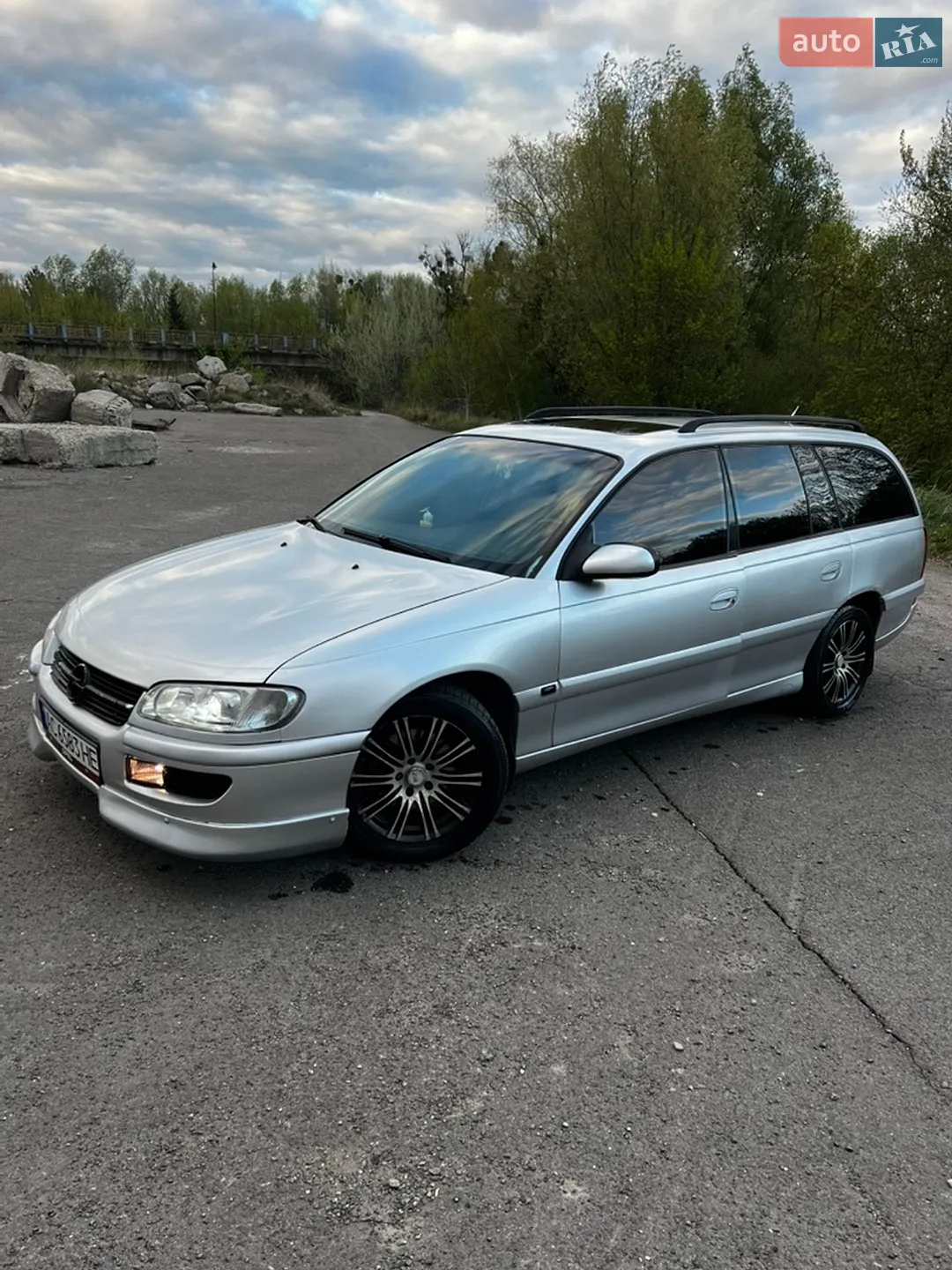 Opel Omega, 1998