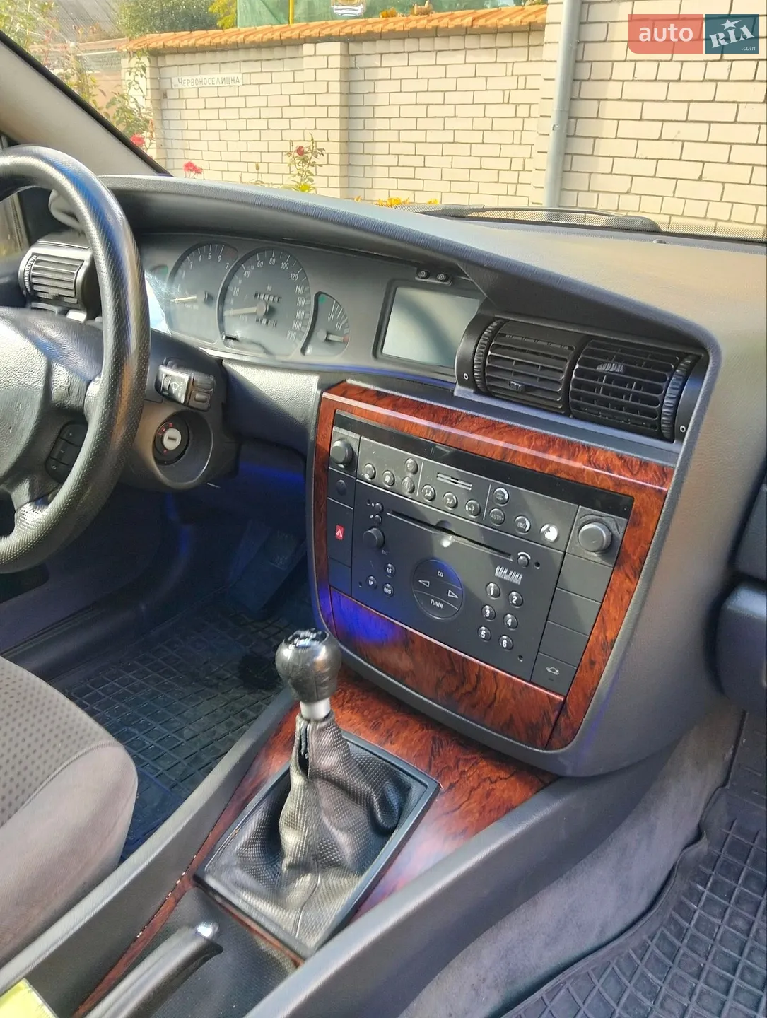 Opel Omega, 2000