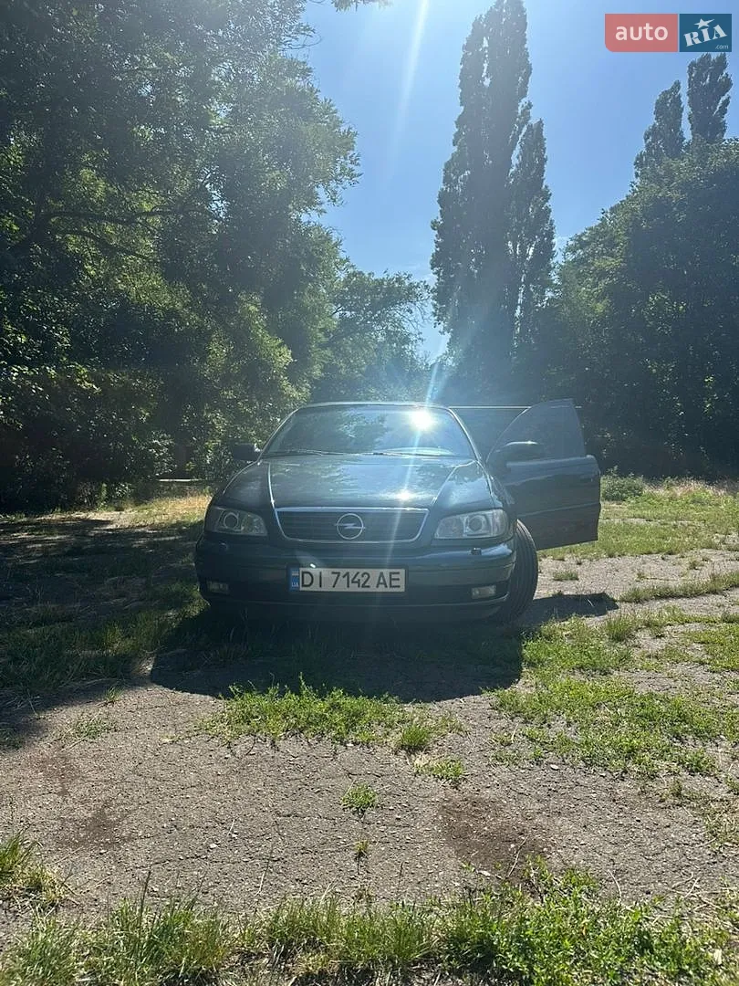 Opel Omega, 2002