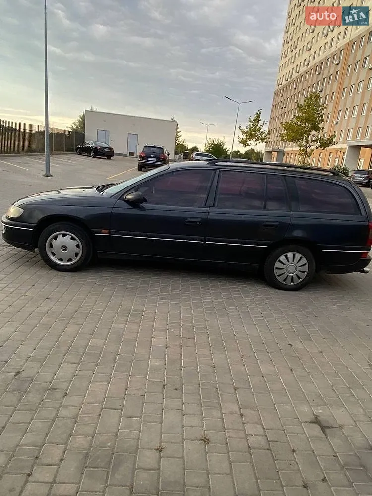 Opel Omega, 1995