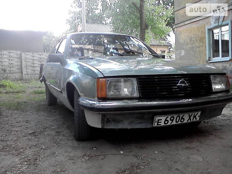 Opel Rekord, 1983