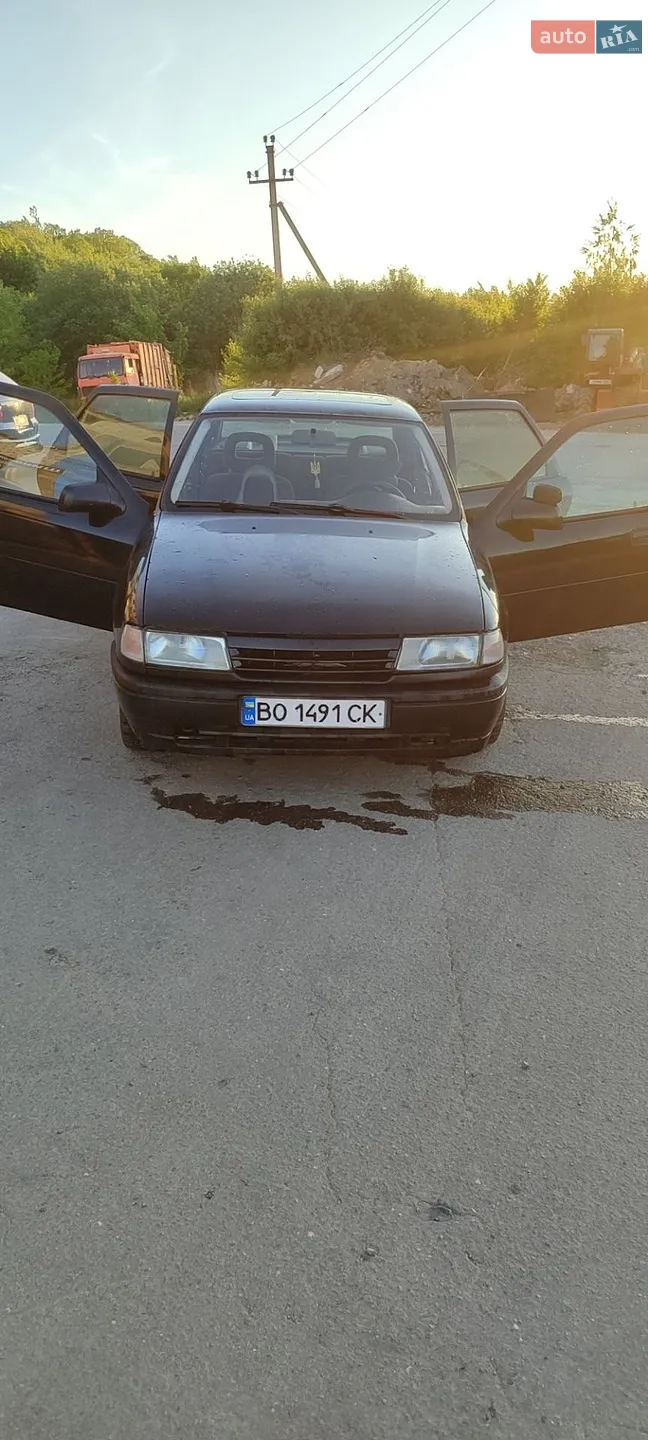 Opel Vectra, 1990