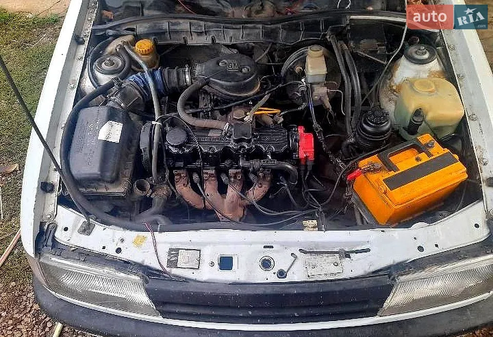 Opel Vectra, 1990