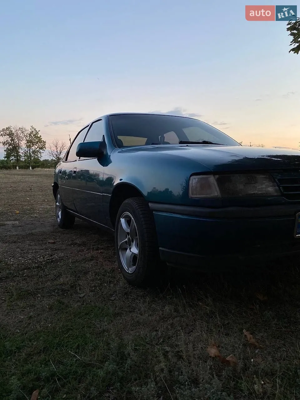 Opel Vectra, 1990
