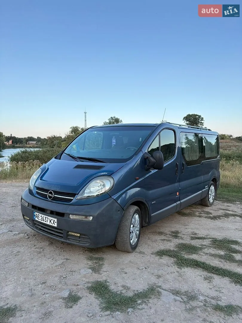 Opel Vivaro, 2004